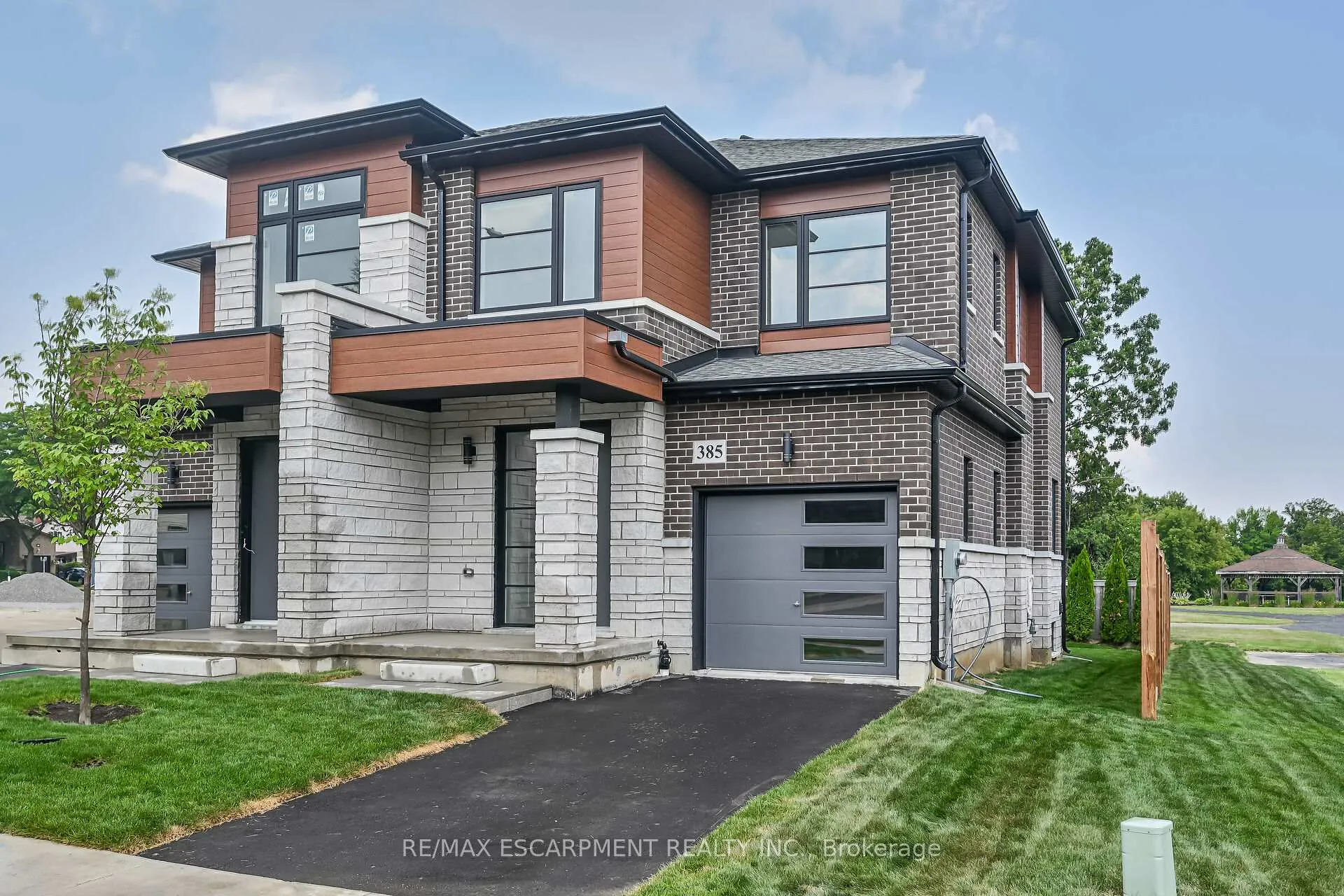 Photo 4 of 385 Limeridge Road E, Hamilton, Bruleville — HOMEH