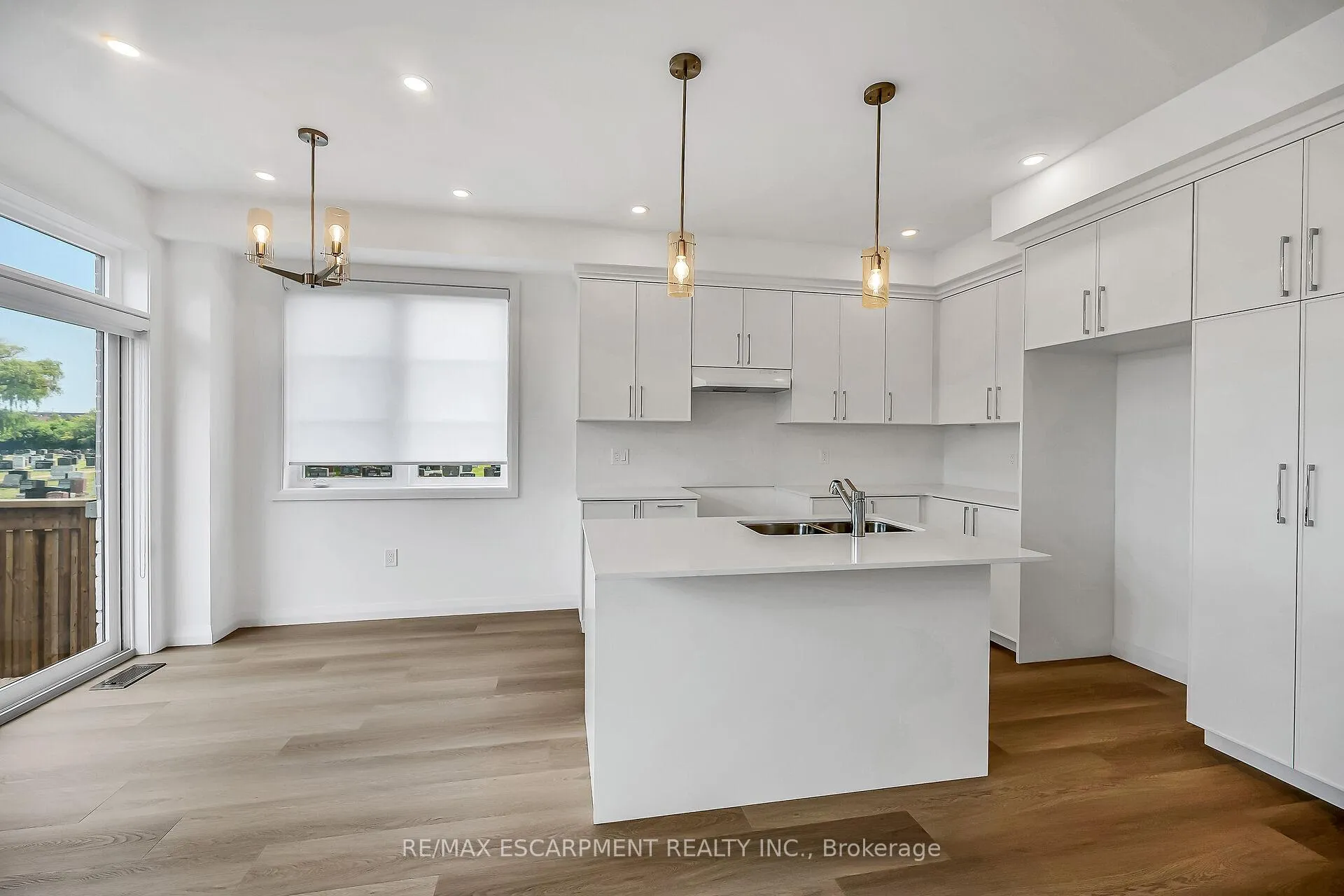 Photo 14 of 385 Limeridge Road E, Hamilton, Bruleville — HOMEH