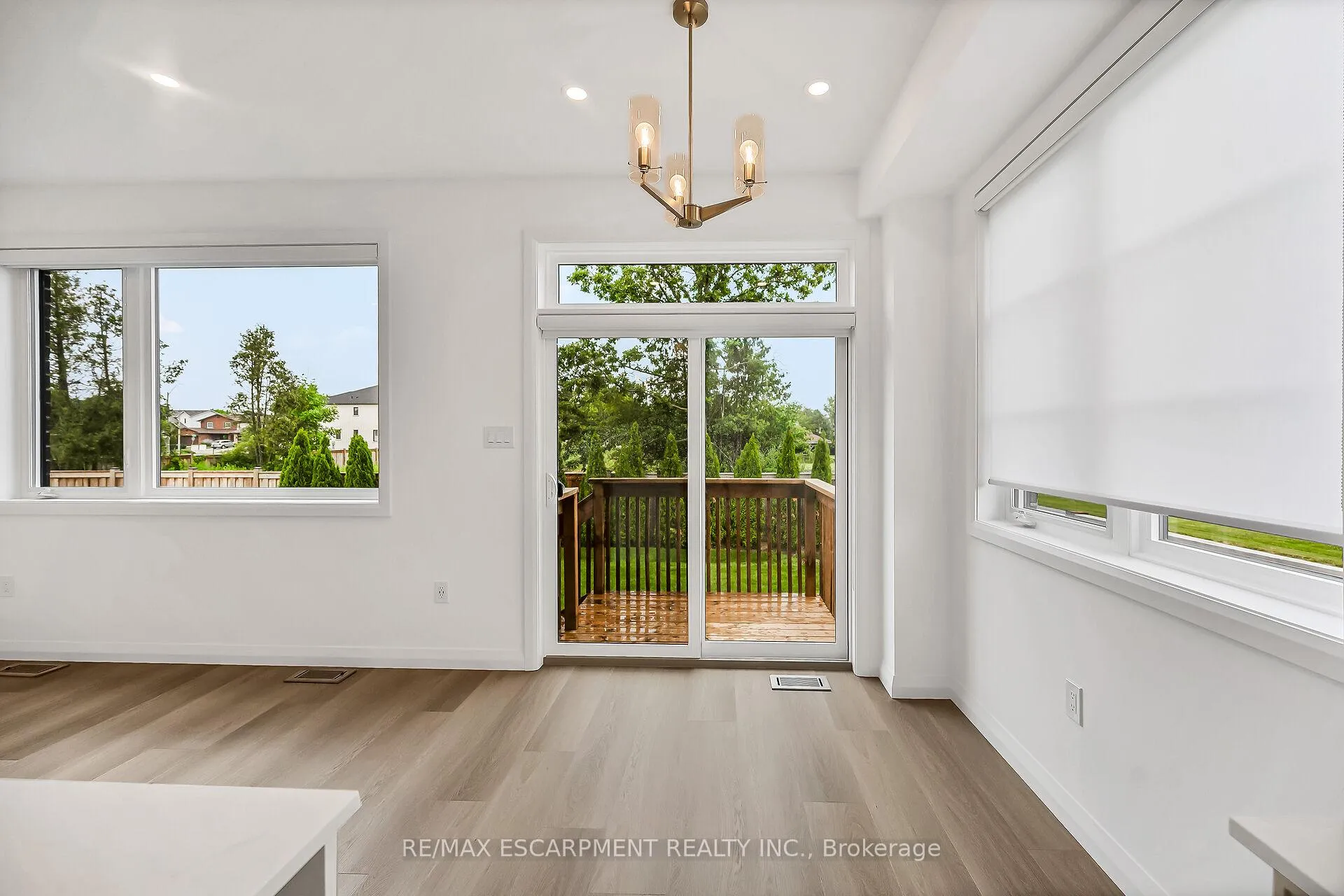 Photo 19 of 385 Limeridge Road E, Hamilton, Bruleville — HOMEH
