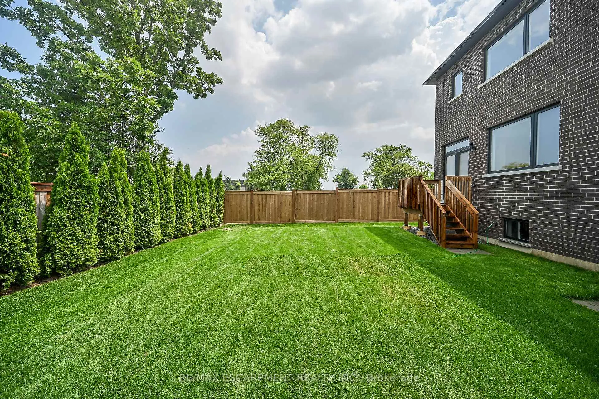 Photo 41 of 385 Limeridge Road E, Hamilton, Bruleville — HOMEH