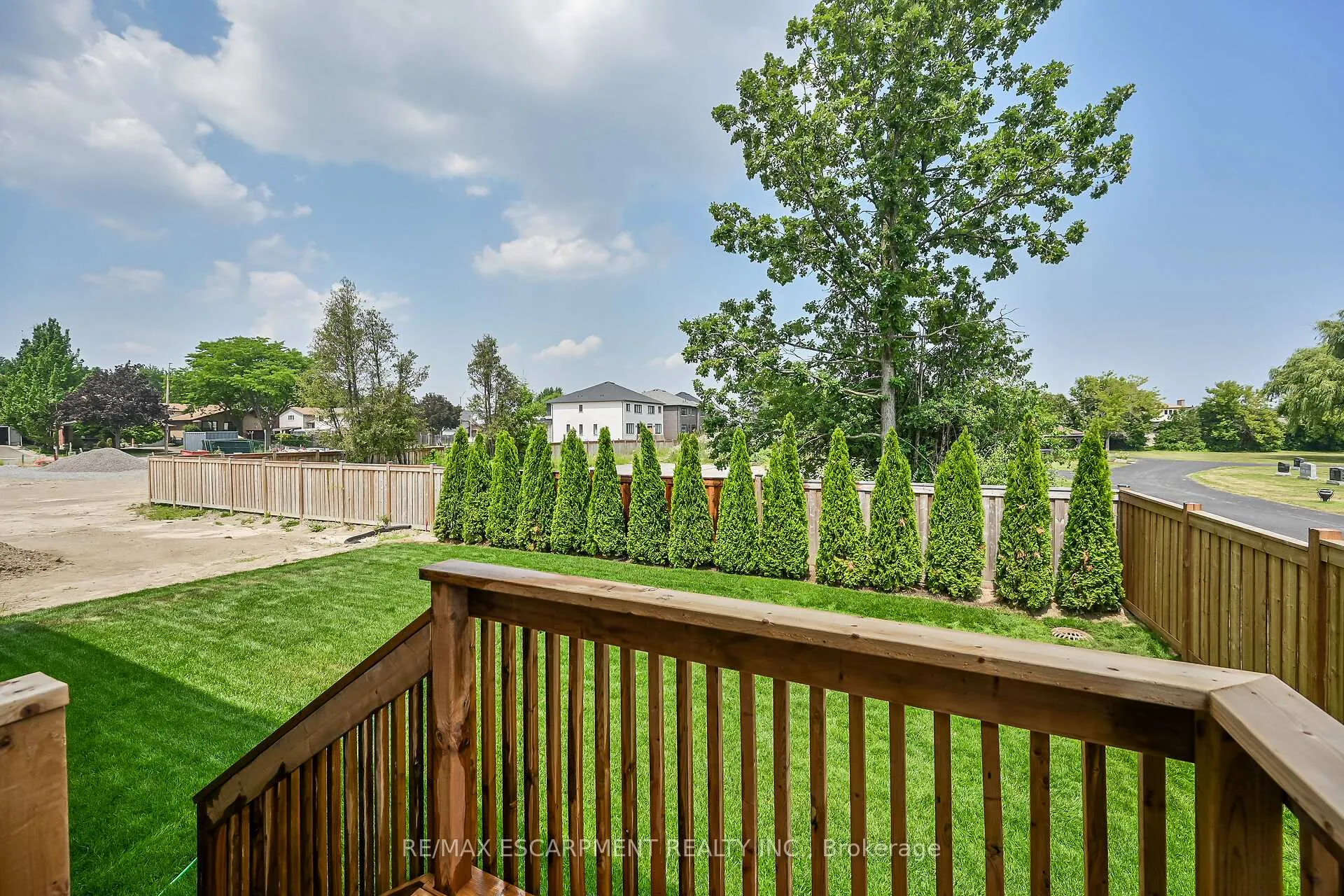 Photo 43 of 385 Limeridge Road E, Hamilton, Bruleville — HOMEH