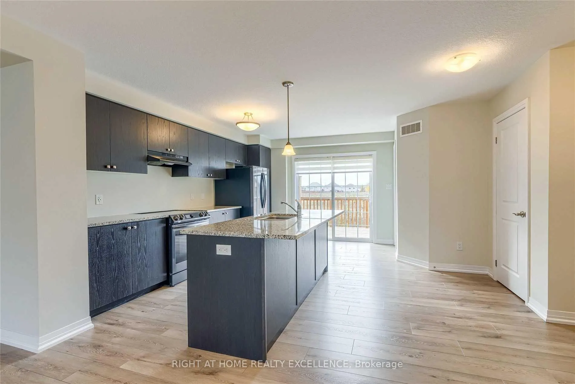 Photo 7 of 128 Ian Ormston Drive, Kitchener, Doon South — HOMEH