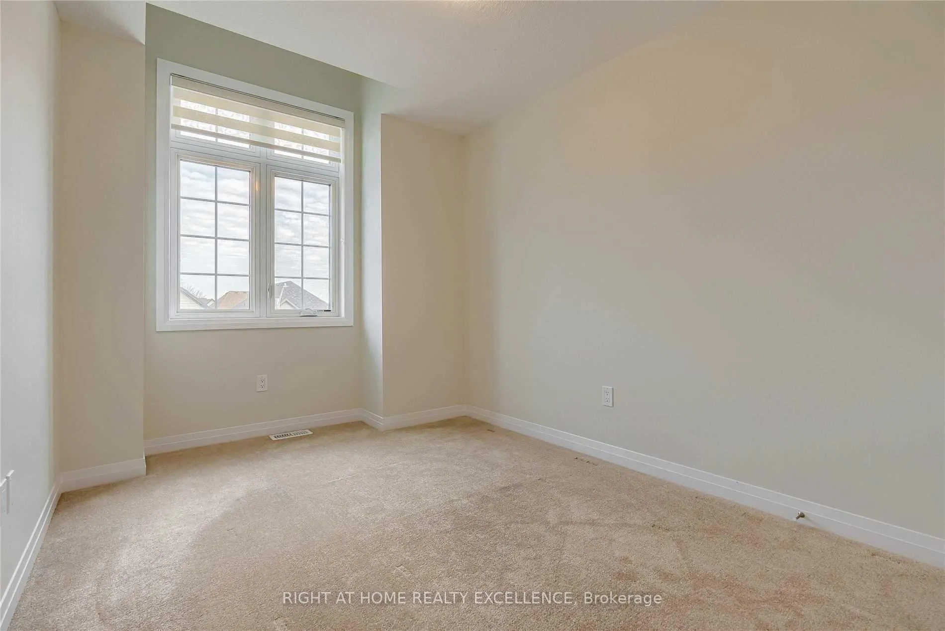 Photo 19 of 128 Ian Ormston Drive, Kitchener, Doon South — HOMEH