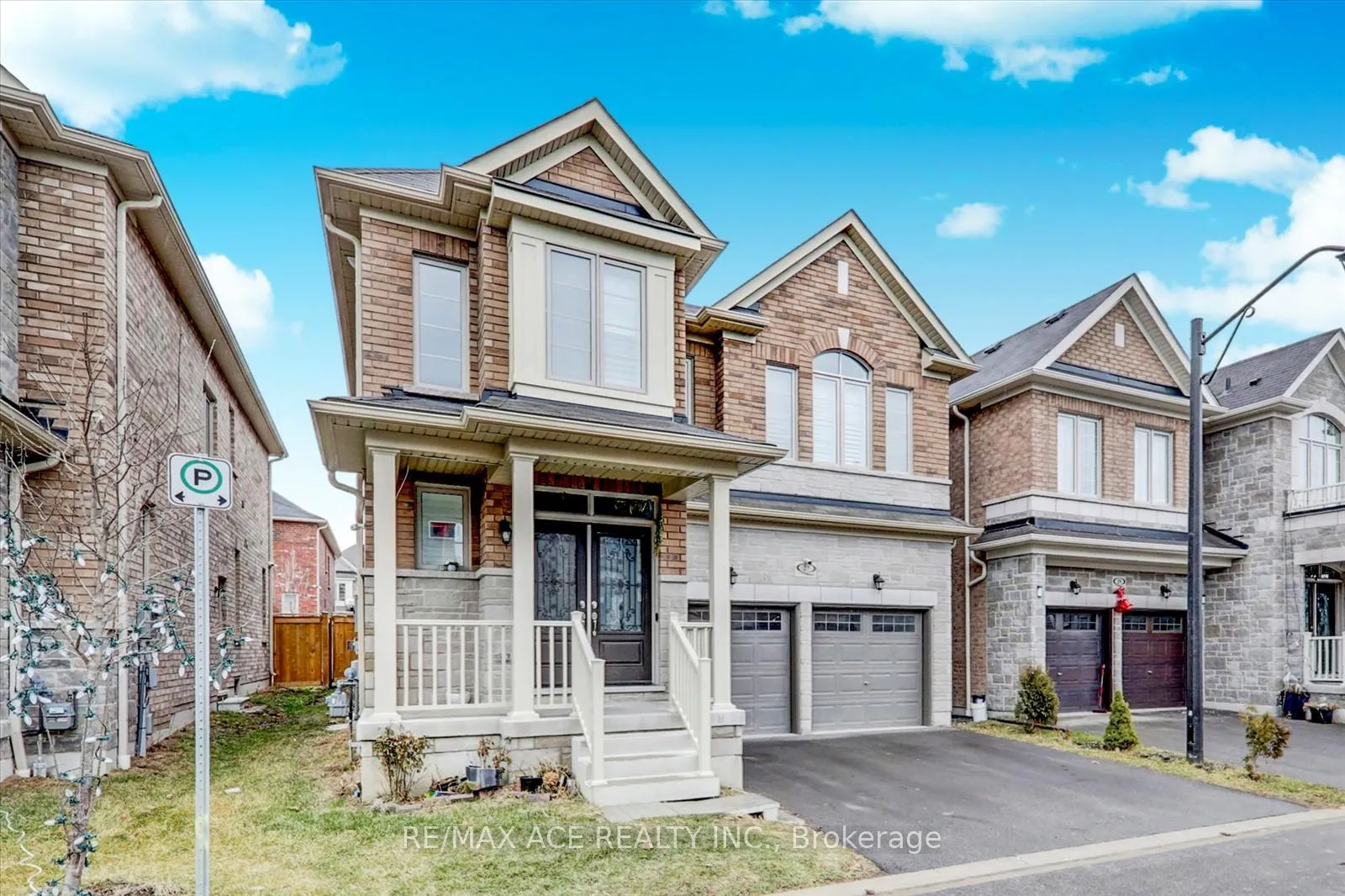 Photo 3 of 27 Hassard-Short Lane, Ajax, South East — HOMEH