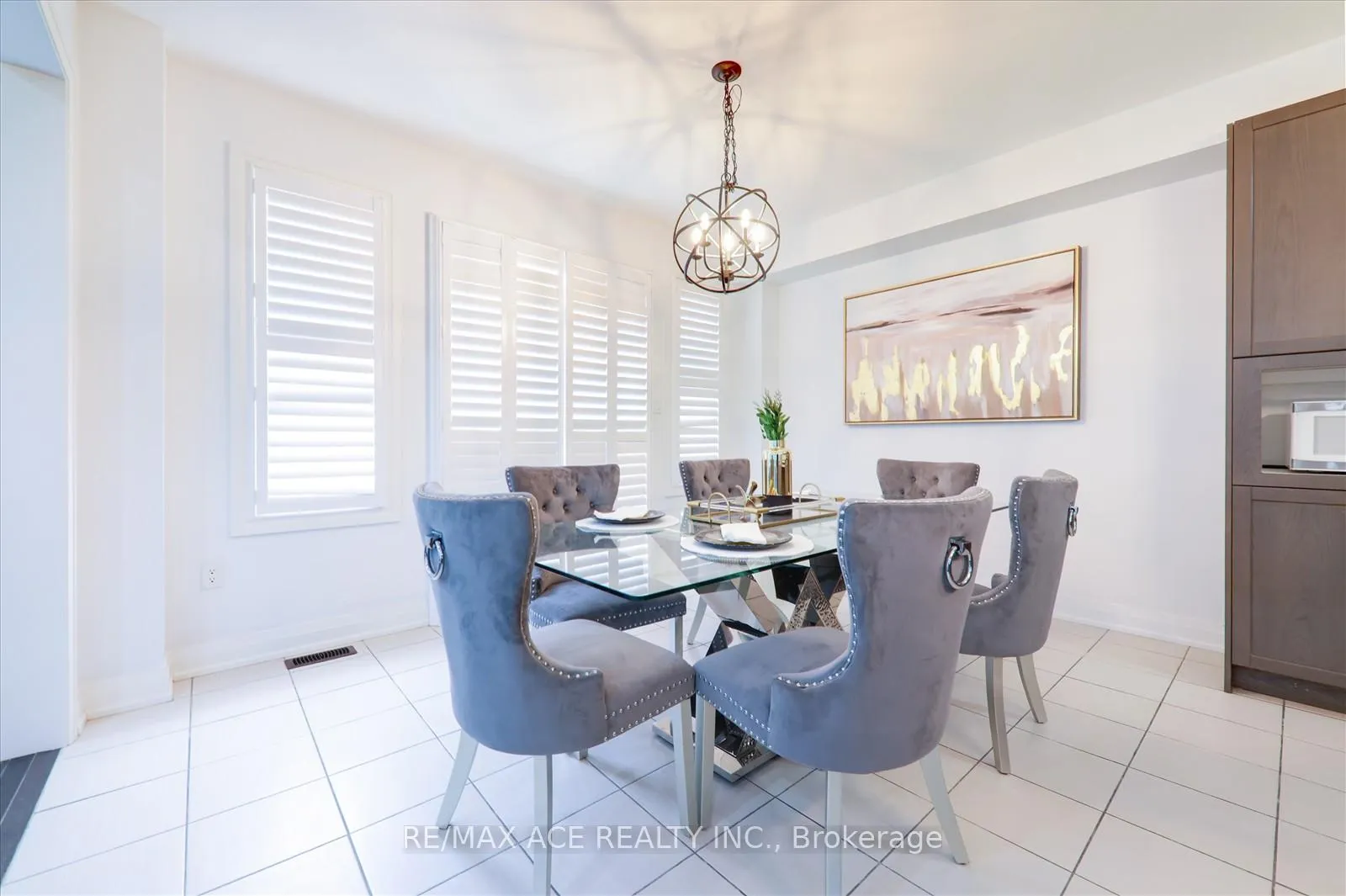 Photo 15 of 27 Hassard-Short Lane, Ajax, South East — HOMEH