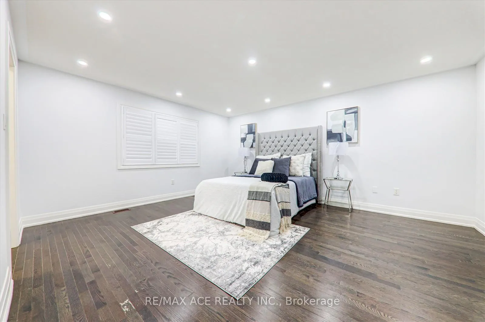 Photo 19 of 27 Hassard-Short Lane, Ajax, South East — HOMEH