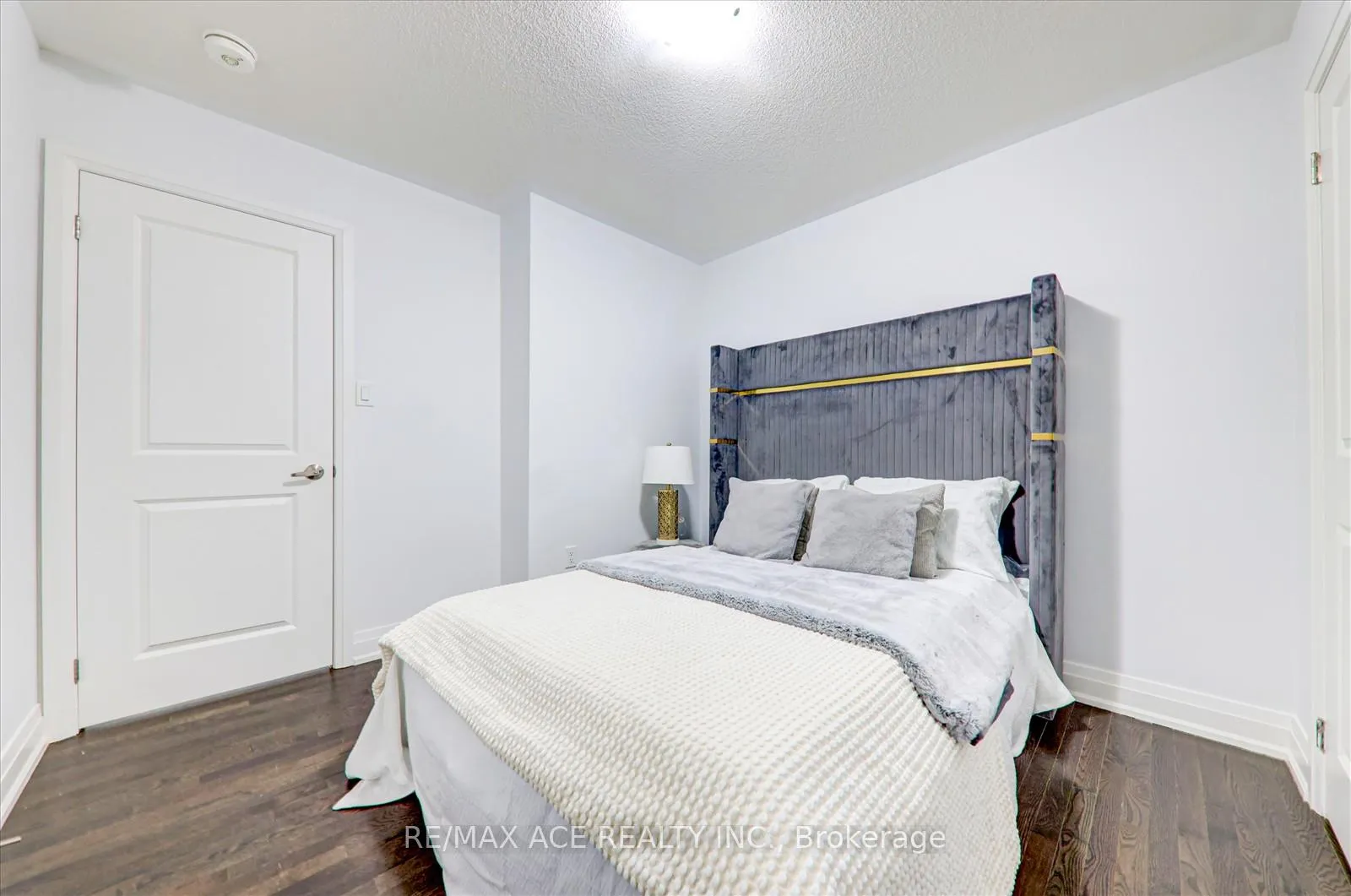 Photo 30 of 27 Hassard-Short Lane, Ajax, South East — HOMEH