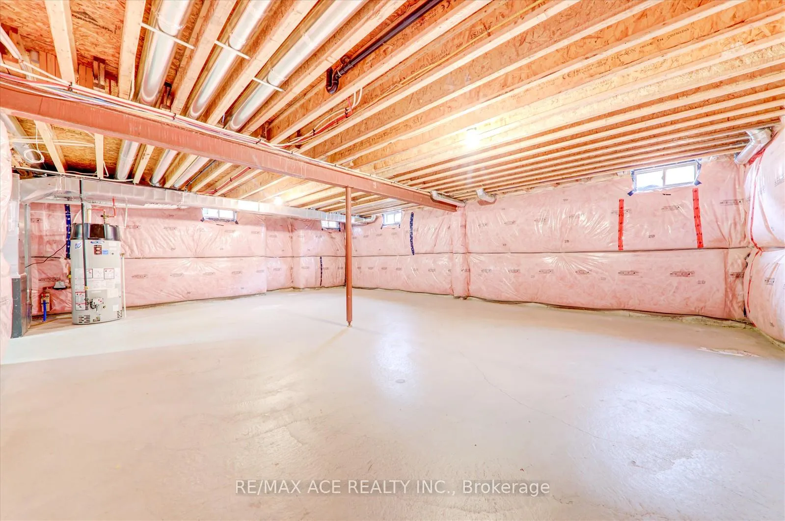 Photo 36 of 27 Hassard-Short Lane, Ajax, South East — HOMEH