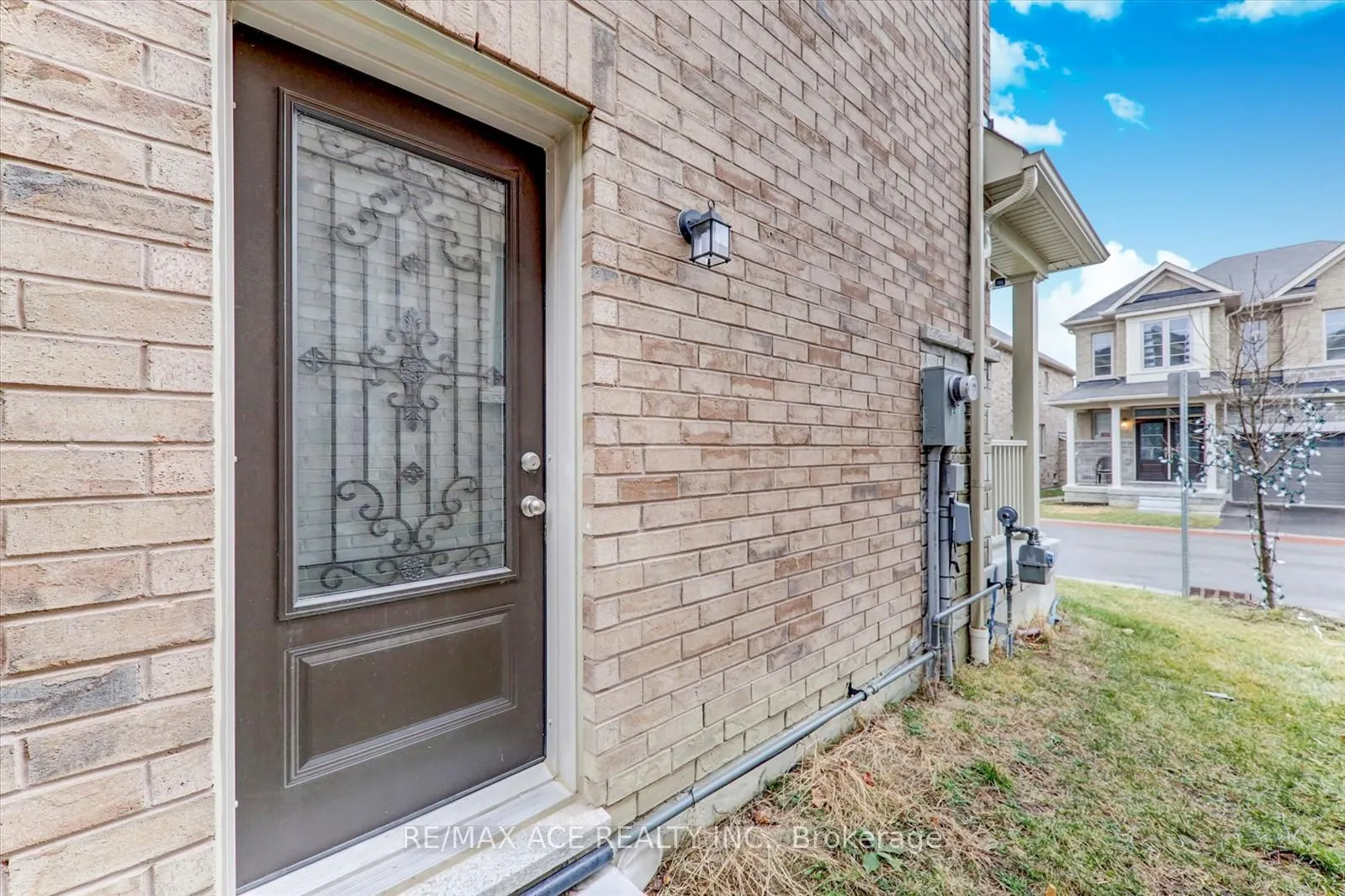 Photo 37 of 27 Hassard-Short Lane, Ajax, South East — HOMEH
