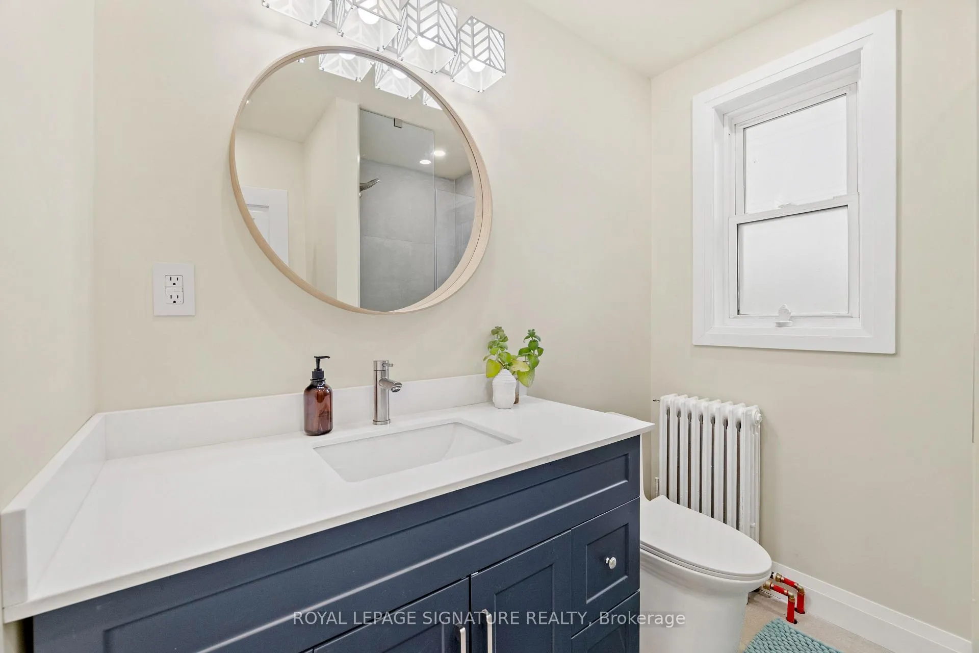Photo 5 of 87A Barons Avenue S, Hamilton, Bartonville — HOMEH