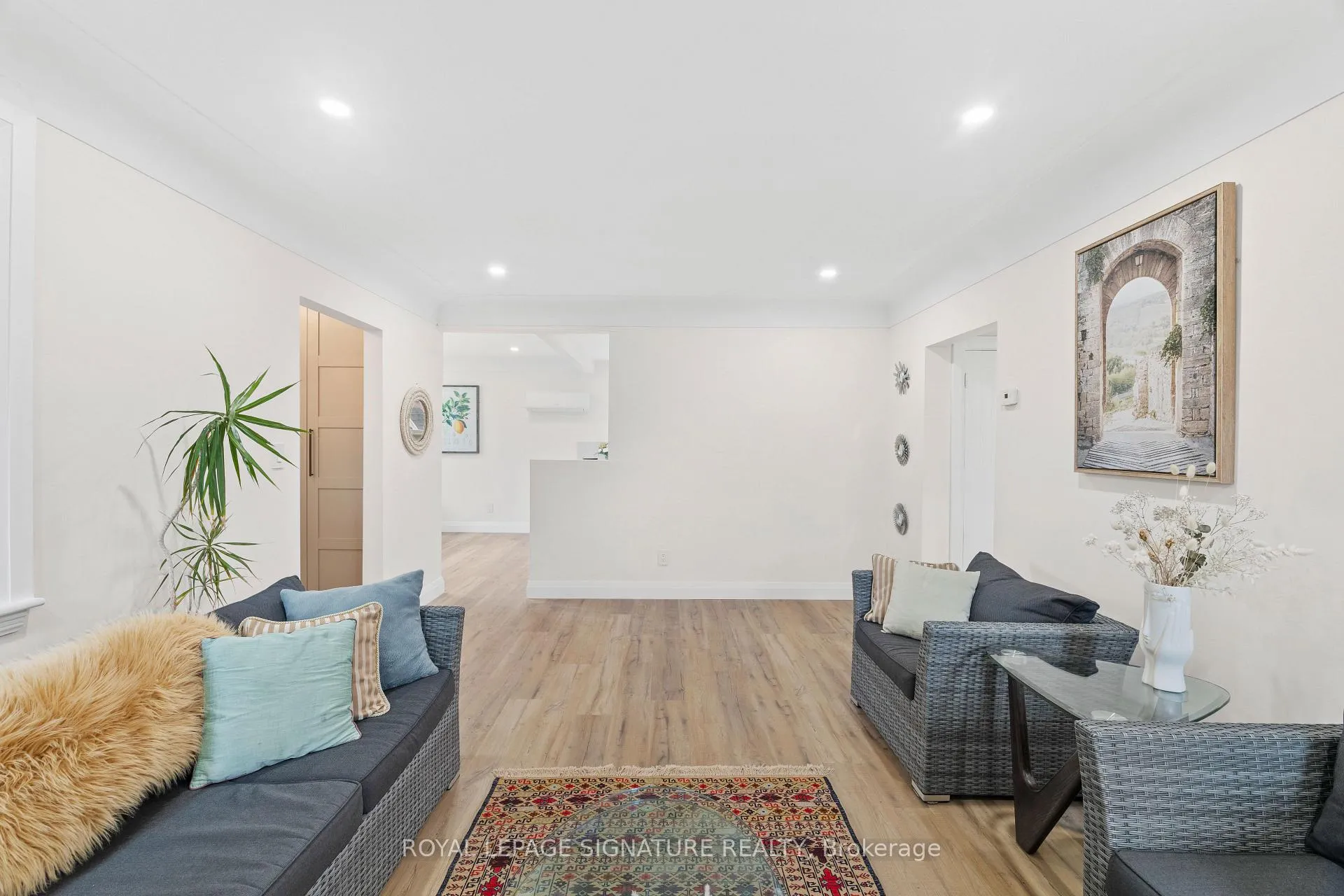 Photo 11 of 87A Barons Avenue S, Hamilton, Bartonville — HOMEH