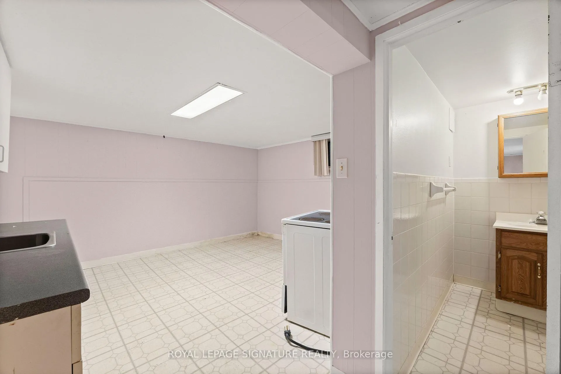Photo 16 of 87A Barons Avenue S, Hamilton, Bartonville — HOMEH