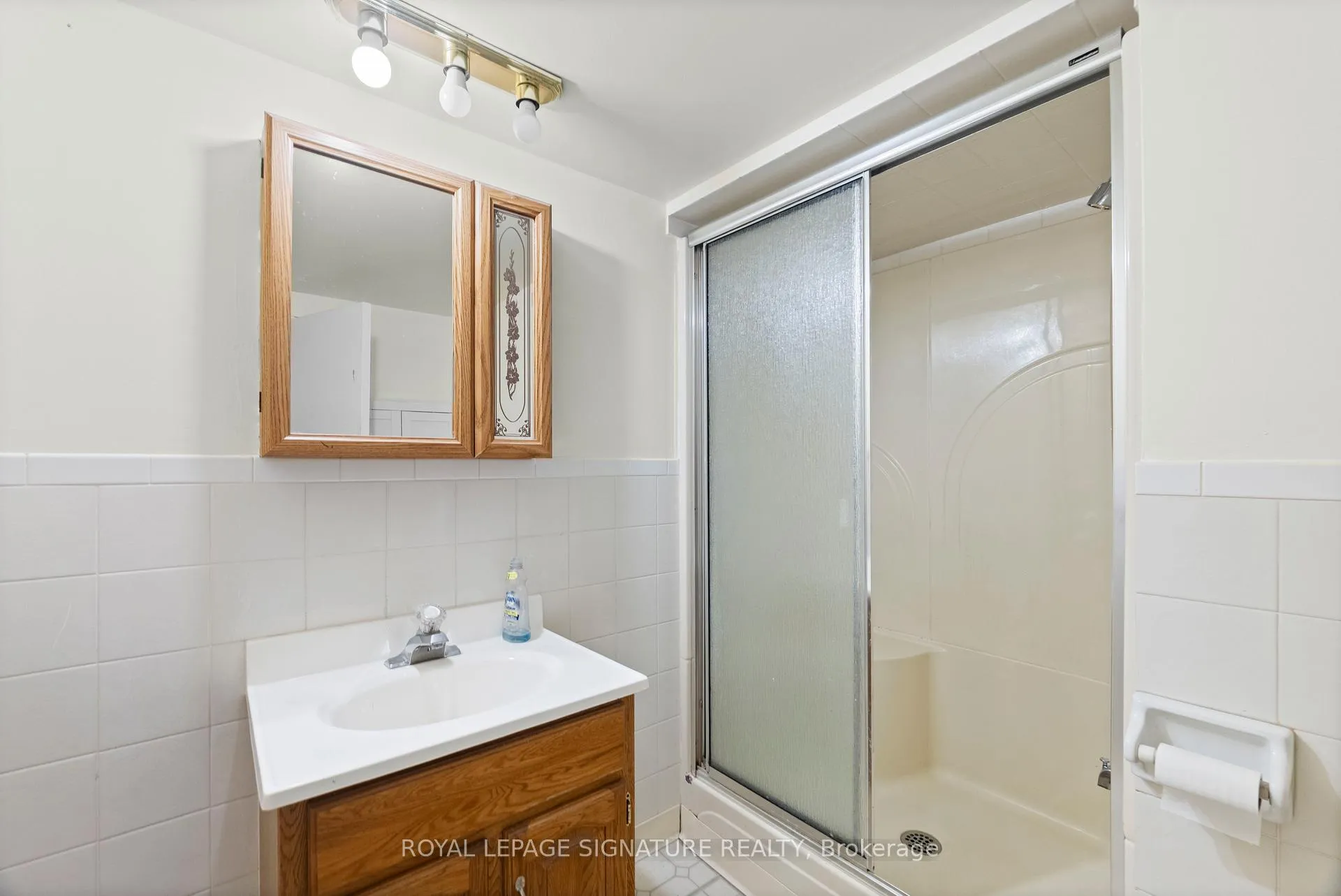 Photo 17 of 87A Barons Avenue S, Hamilton, Bartonville — HOMEH