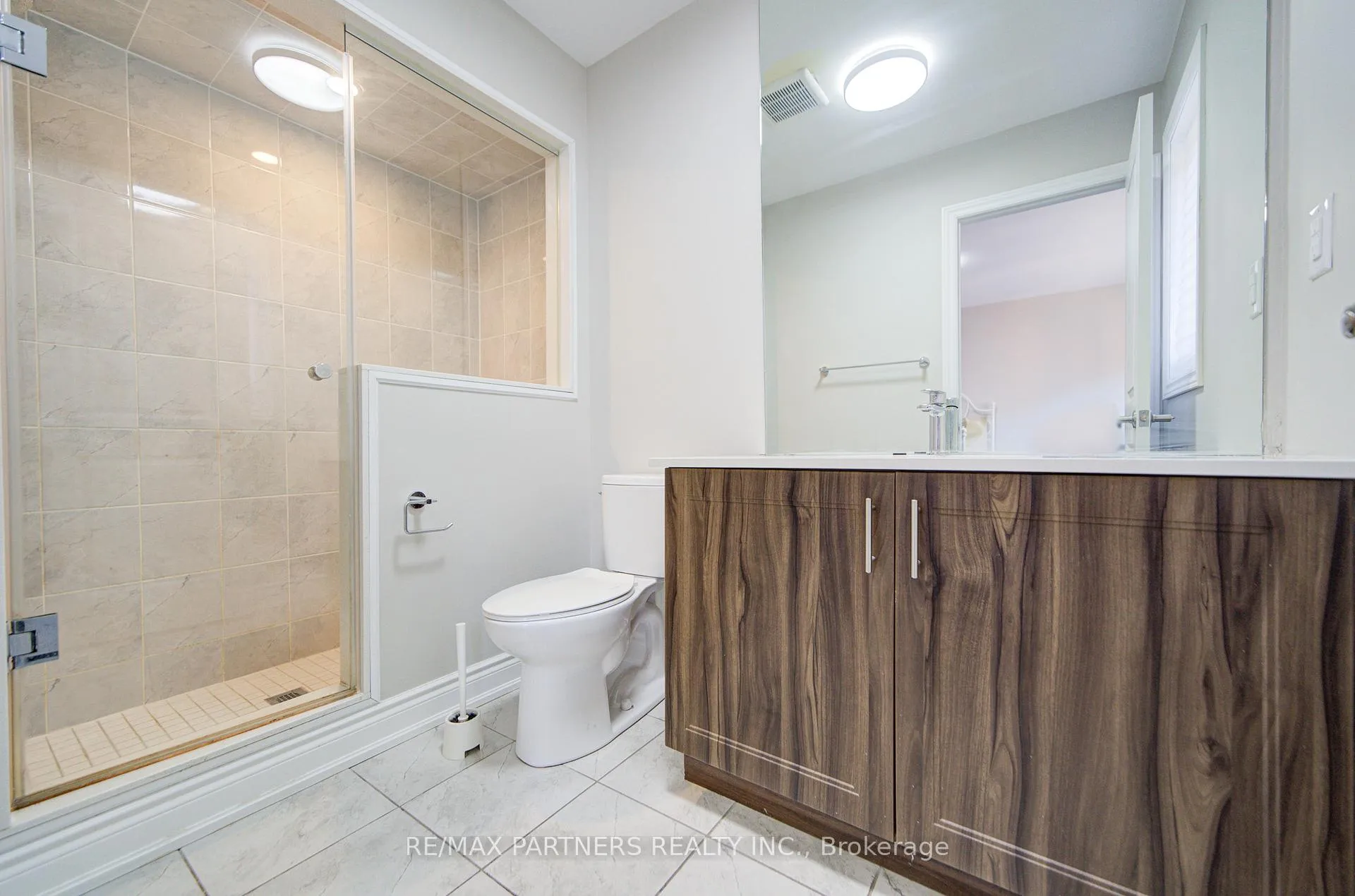 Photo 13 of 107 Lichfield Road, Markham, Unionville — HOMEH