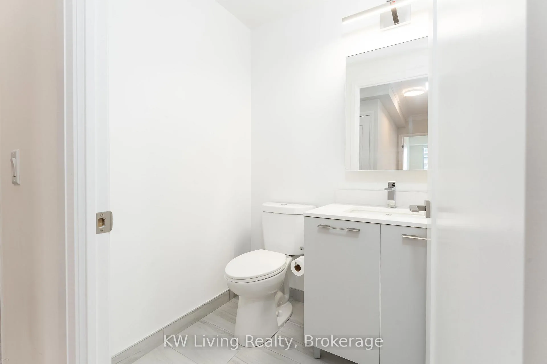 Photo 13 of Unit 1801, 38 Water Walk Drive, Markham, Unionville — HOMEH