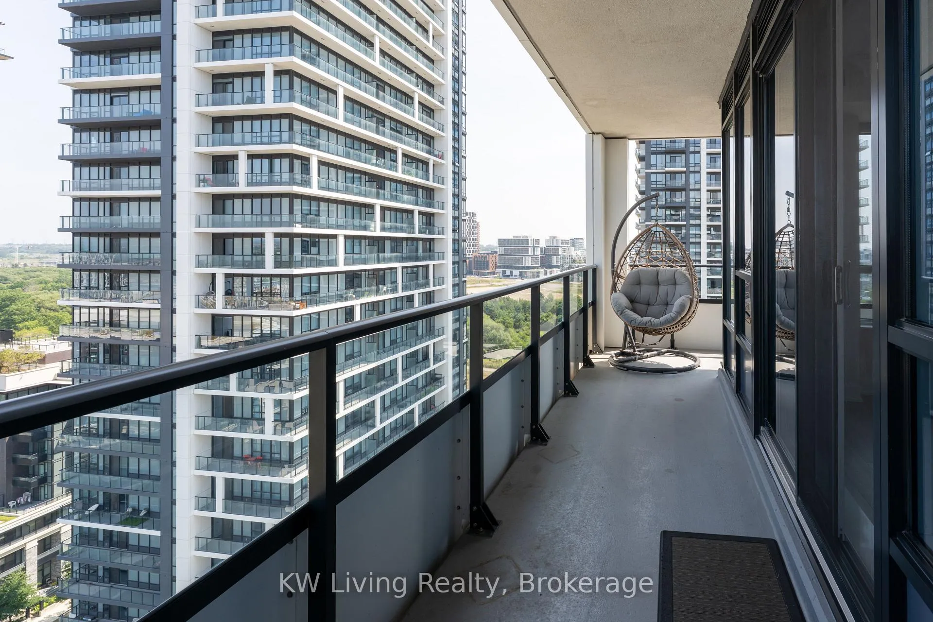 Photo 15 of Unit 1801, 38 Water Walk Drive, Markham, Unionville — HOMEH