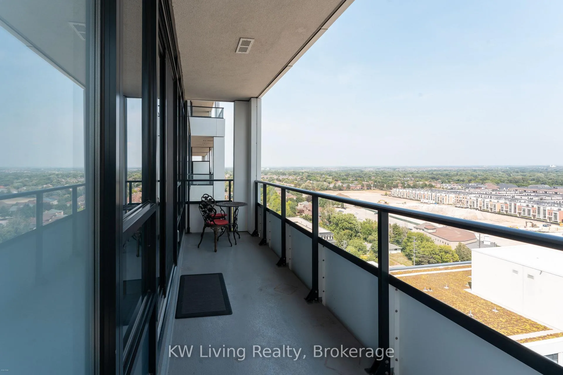 Photo 18 of Unit 1801, 38 Water Walk Drive, Markham, Unionville — HOMEH