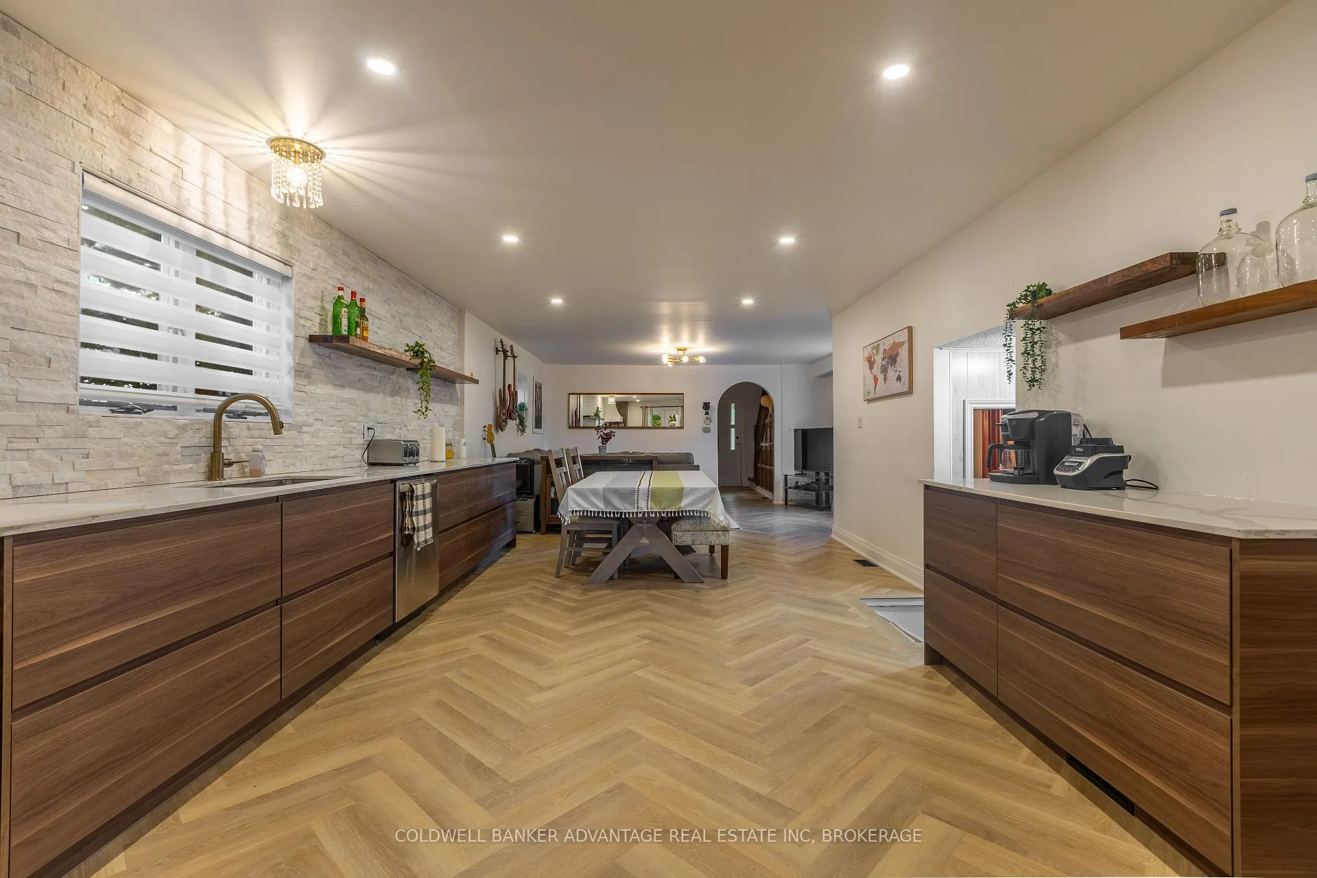 Photo 5 of 110 Garner Avenue, Welland, Lincoln/Crowland — HOMEH