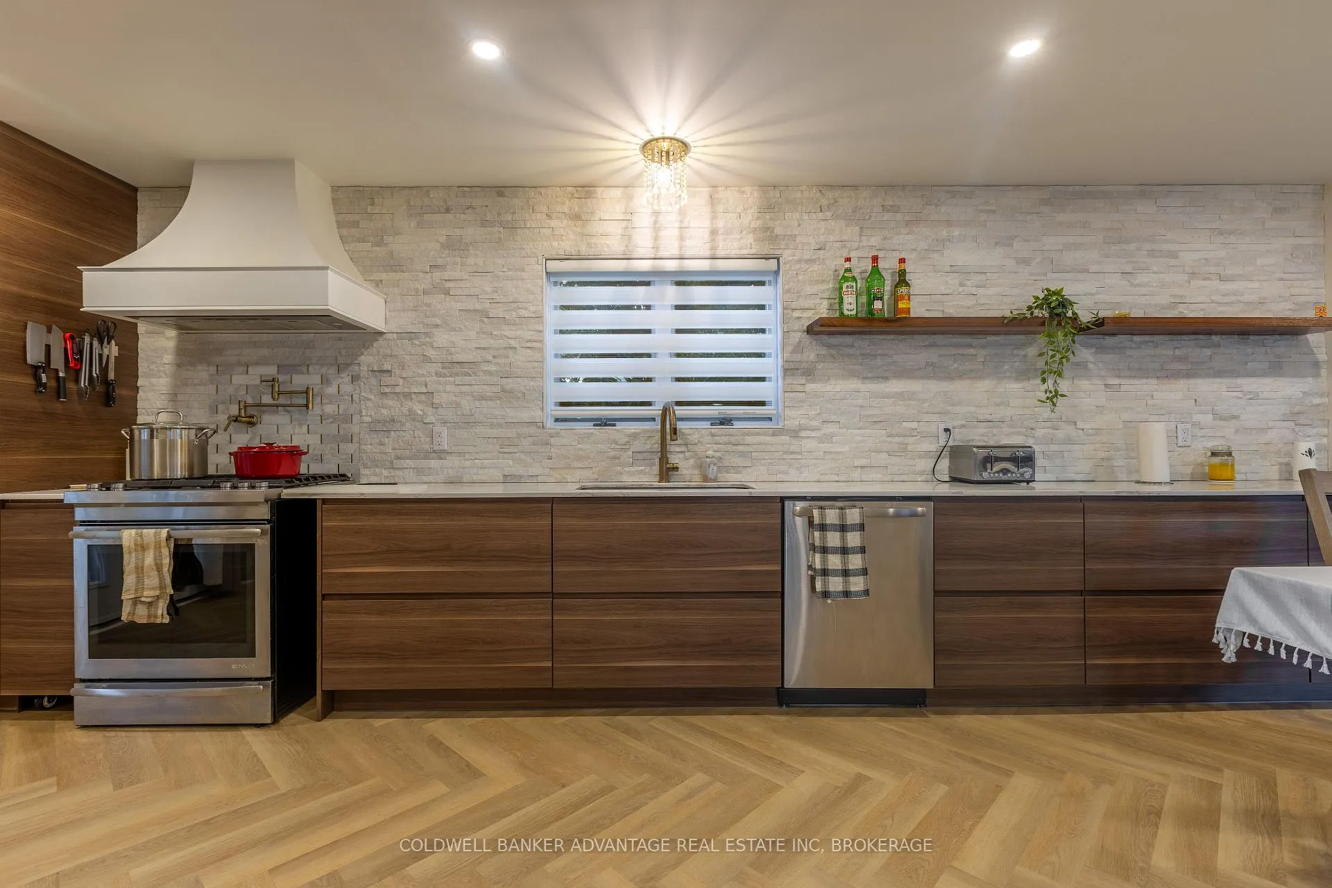 Photo 8 of 110 Garner Avenue, Welland, Lincoln/Crowland — HOMEH