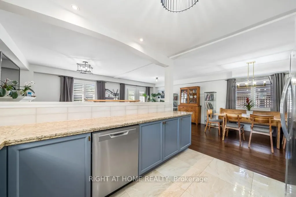 Photo 13 of 12 Valridge Court, Hamilton, Ancaster — HOMEH