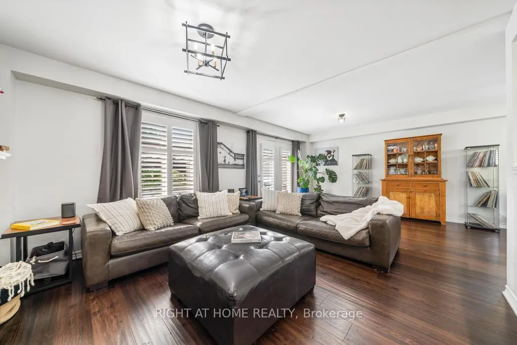 Photo 16 of 12 Valridge Court, Hamilton, Ancaster — HOMEH