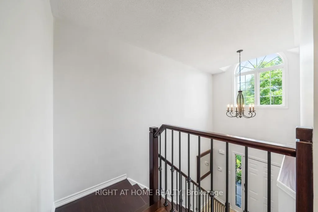 Photo 23 of 12 Valridge Court, Hamilton, Ancaster — HOMEH