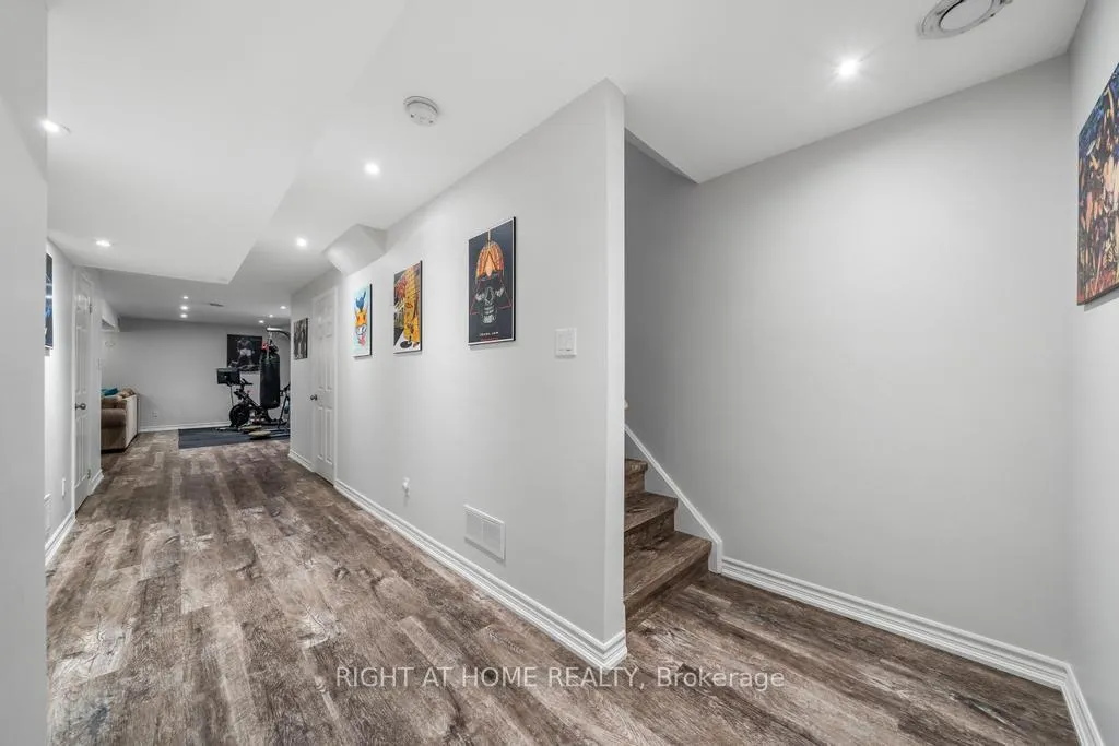 Photo 32 of 12 Valridge Court, Hamilton, Ancaster — HOMEH