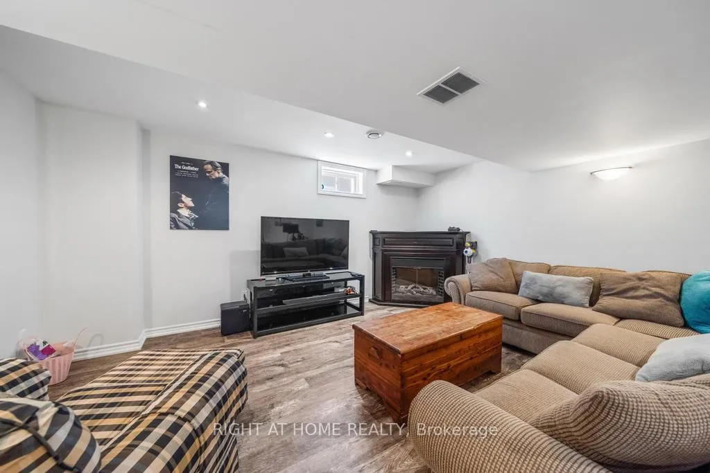 Photo 36 of 12 Valridge Court, Hamilton, Ancaster — HOMEH