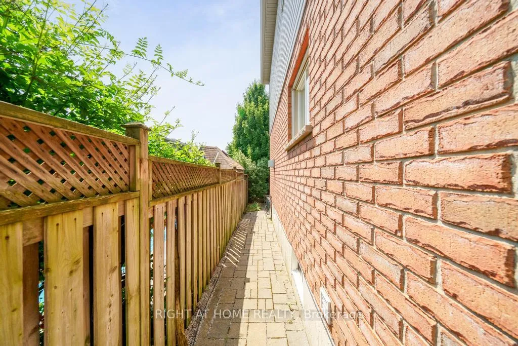 Photo 38 of 12 Valridge Court, Hamilton, Ancaster — HOMEH