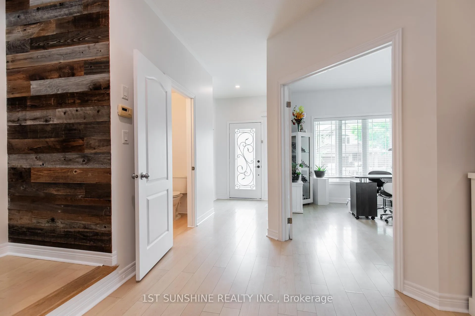 Photo 3 of 233 Springvalley Crescent, Hamilton, Gourley — HOMEH