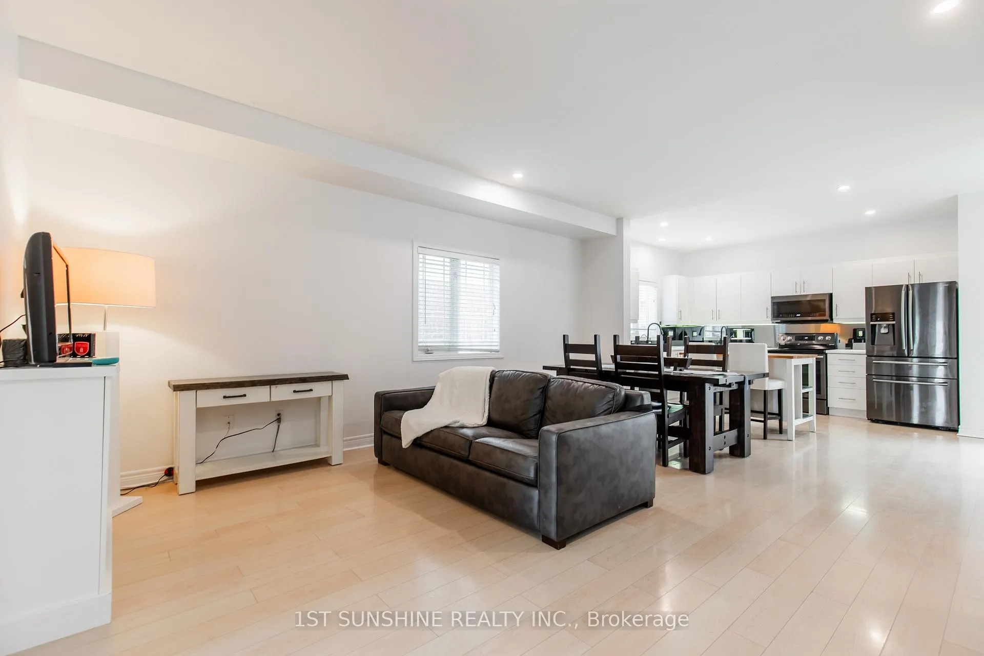 Photo 8 of 233 Springvalley Crescent, Hamilton, Gourley — HOMEH