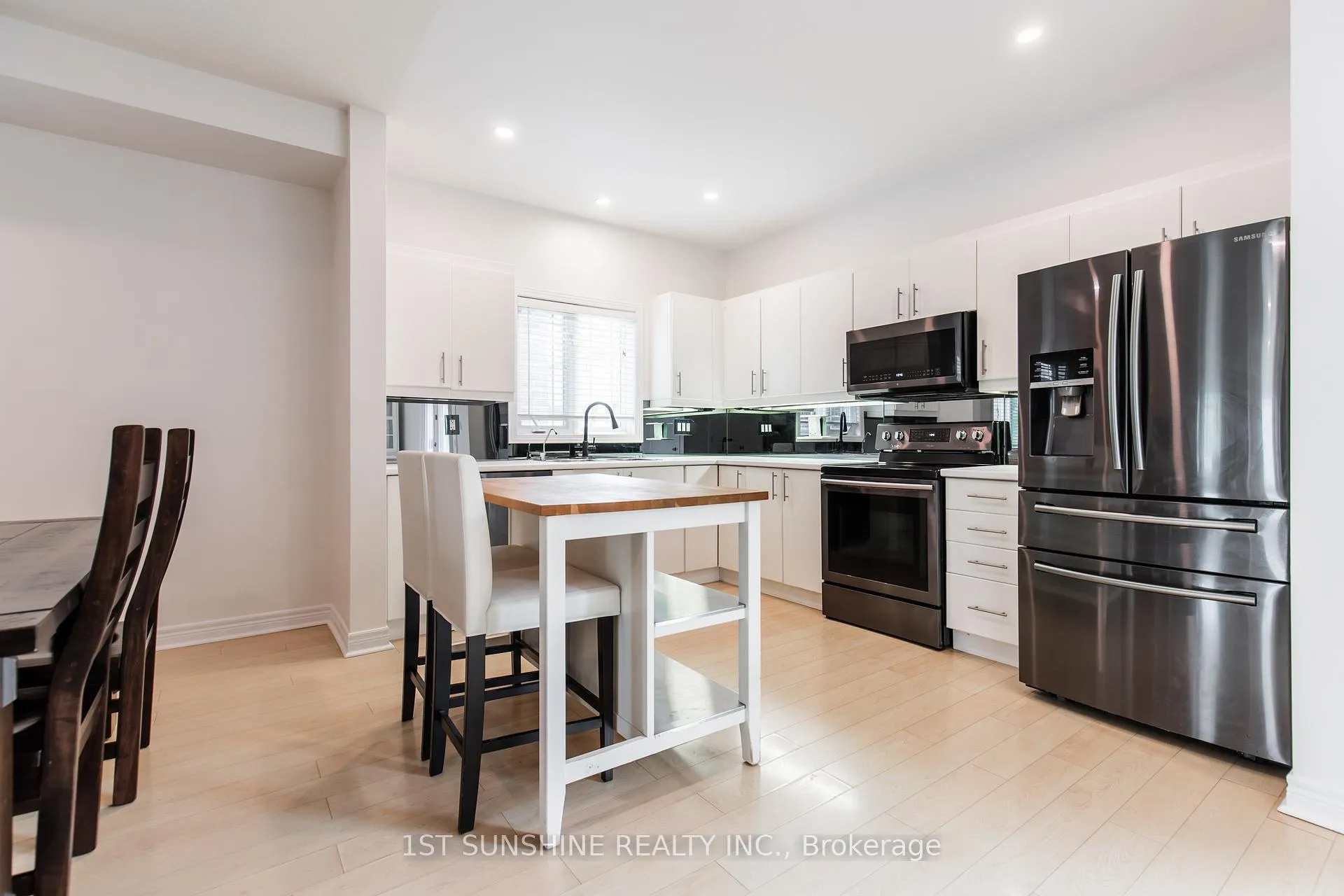 Photo 12 of 233 Springvalley Crescent, Hamilton, Gourley — HOMEH
