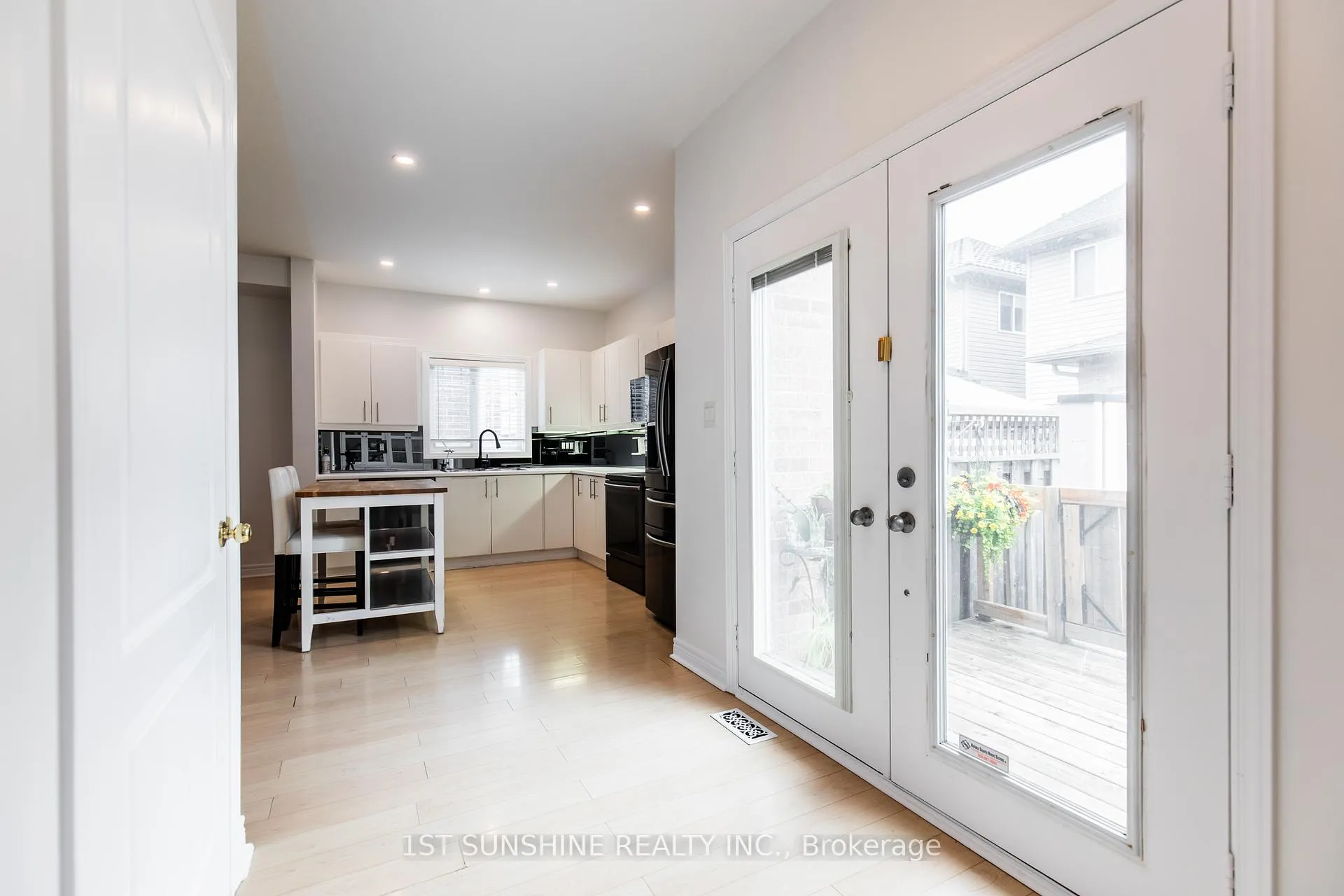 Photo 17 of 233 Springvalley Crescent, Hamilton, Gourley — HOMEH