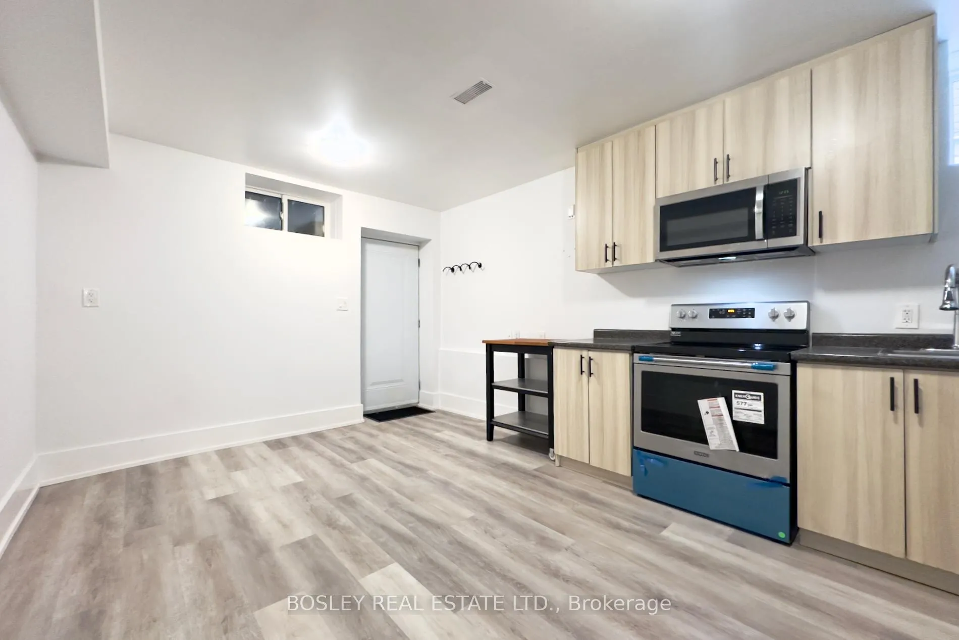 Photo 5 of Unit Lower, 33 Lawlor Avenue, Toronto, East End-Danforth — HOMEH