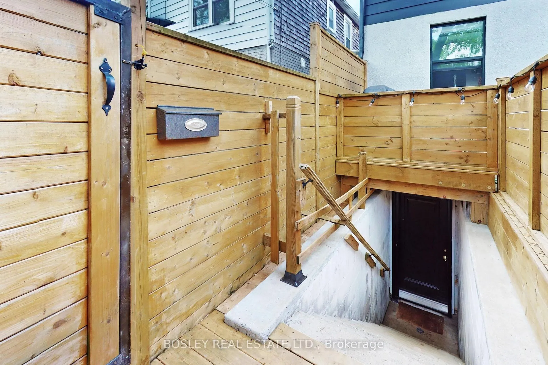 Photo 18 of Unit Lower, 33 Lawlor Avenue, Toronto, East End-Danforth — HOMEH