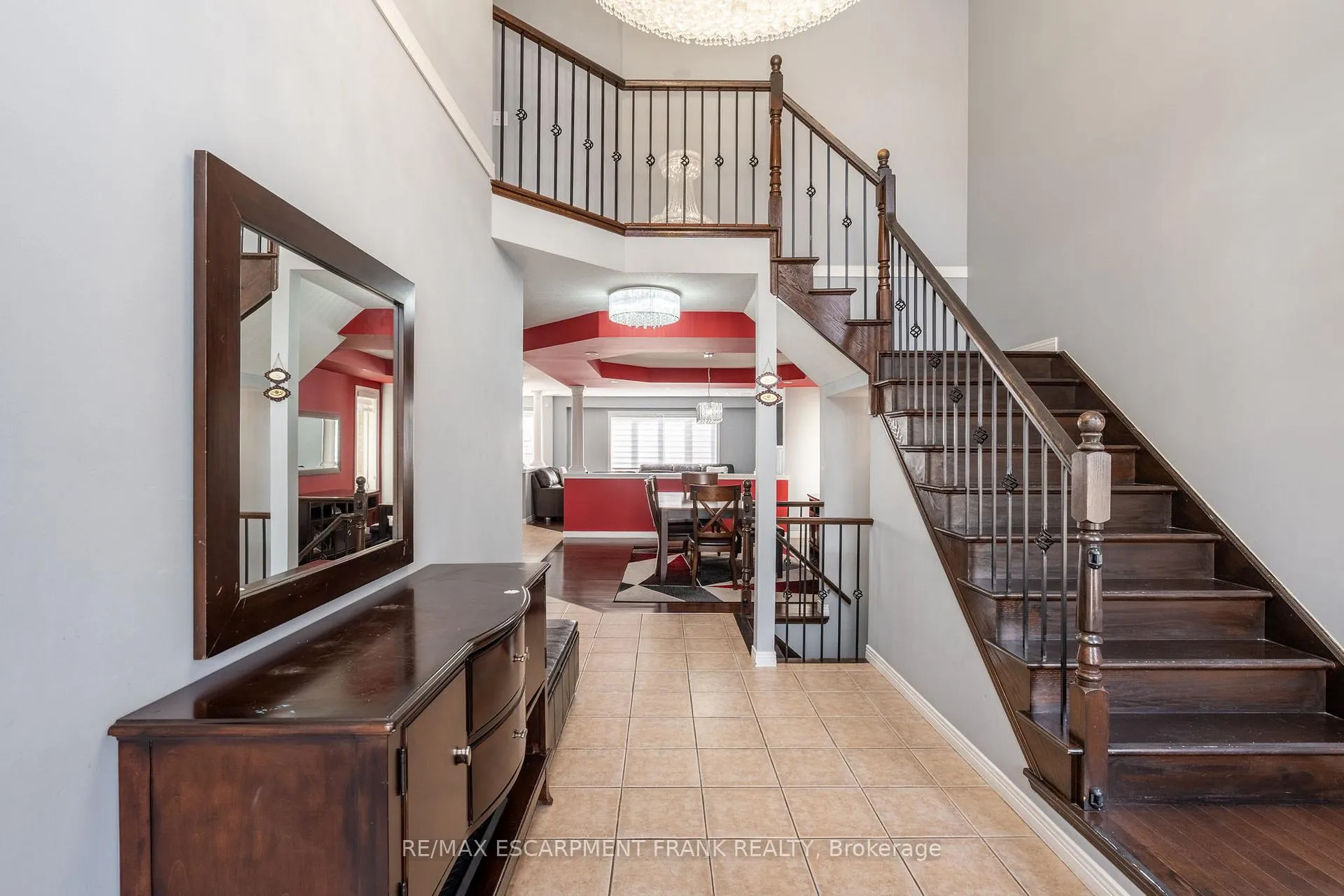 Photo 4 of 36 Showcase Drive, Hamilton, Stoney Creek — HOMEH