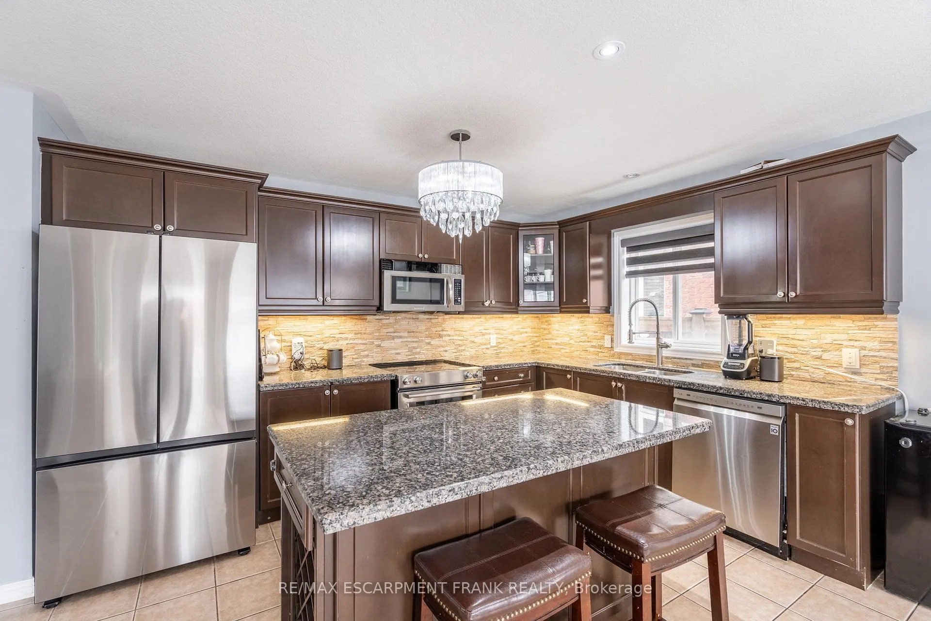 Photo 13 of 36 Showcase Drive, Hamilton, Stoney Creek — HOMEH