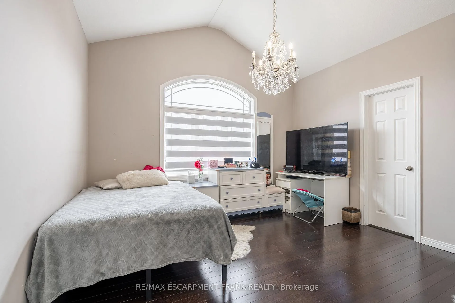 Photo 18 of 36 Showcase Drive, Hamilton, Stoney Creek — HOMEH