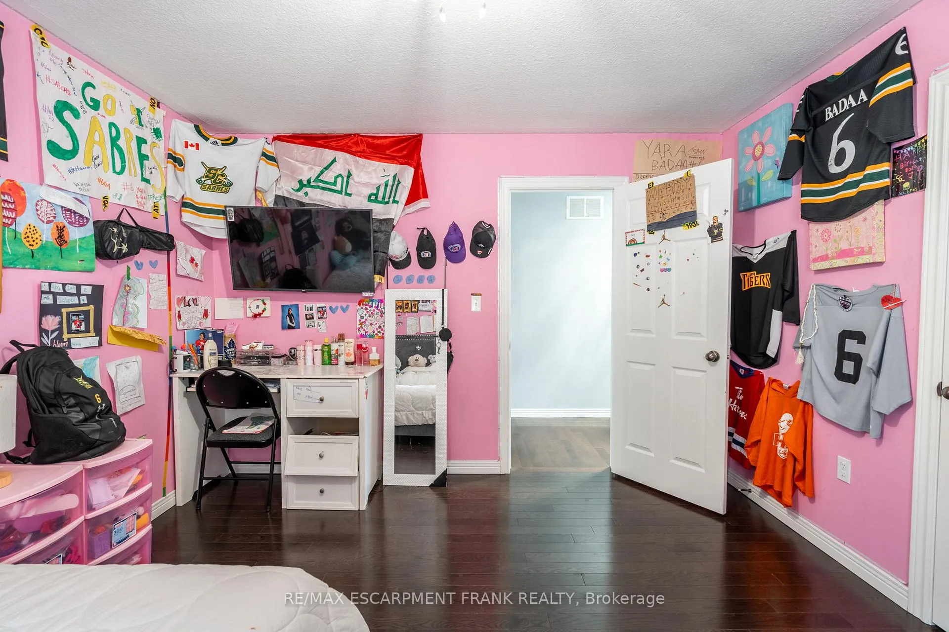 Photo 25 of 36 Showcase Drive, Hamilton, Stoney Creek — HOMEH