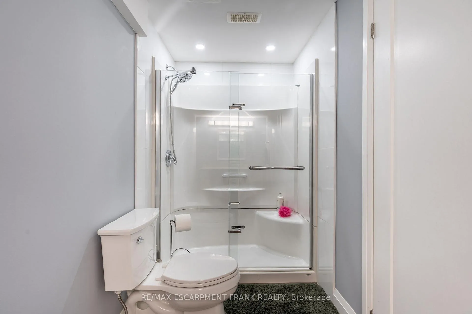 Photo 41 of 36 Showcase Drive, Hamilton, Stoney Creek — HOMEH