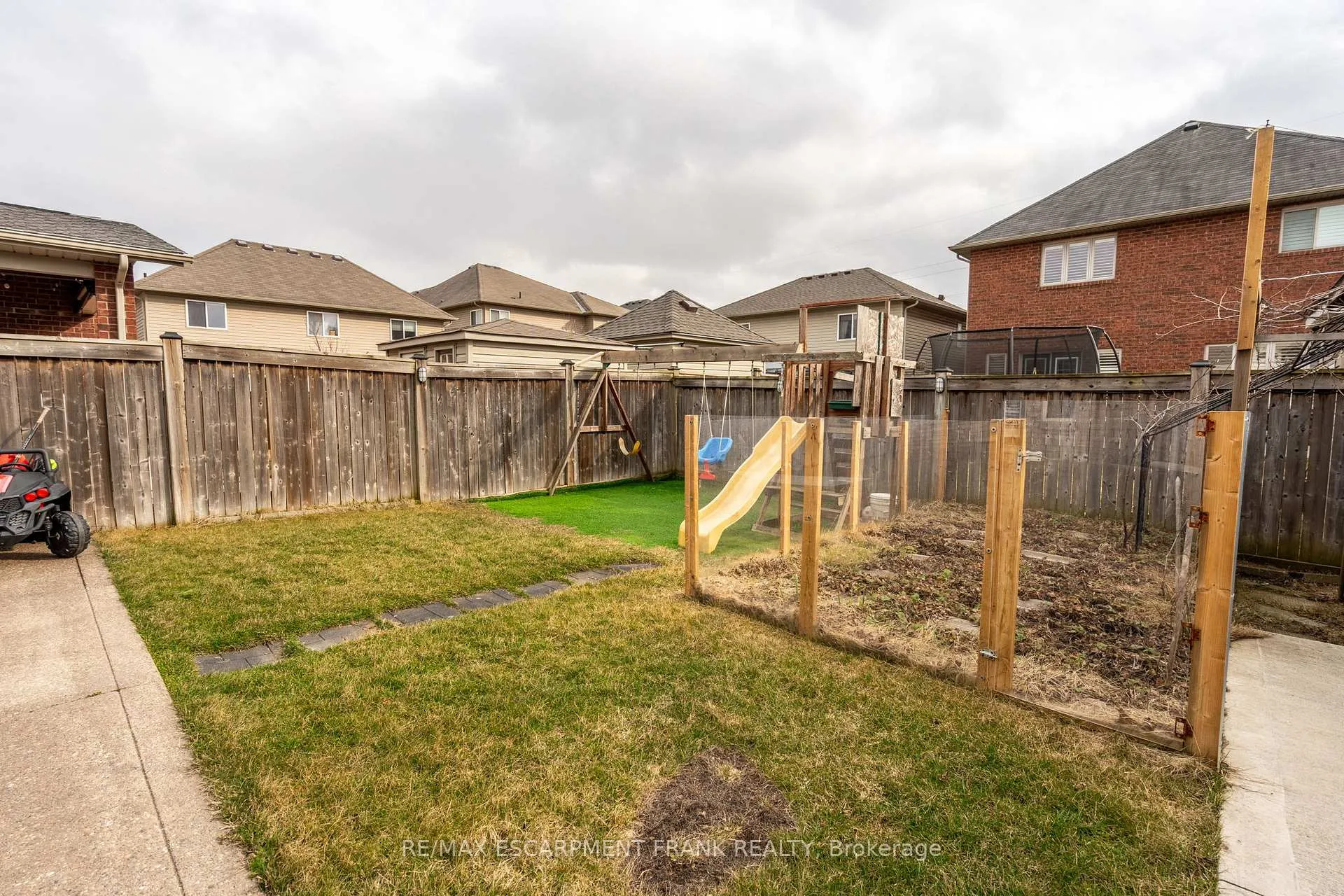 Photo 47 of 36 Showcase Drive, Hamilton, Stoney Creek — HOMEH