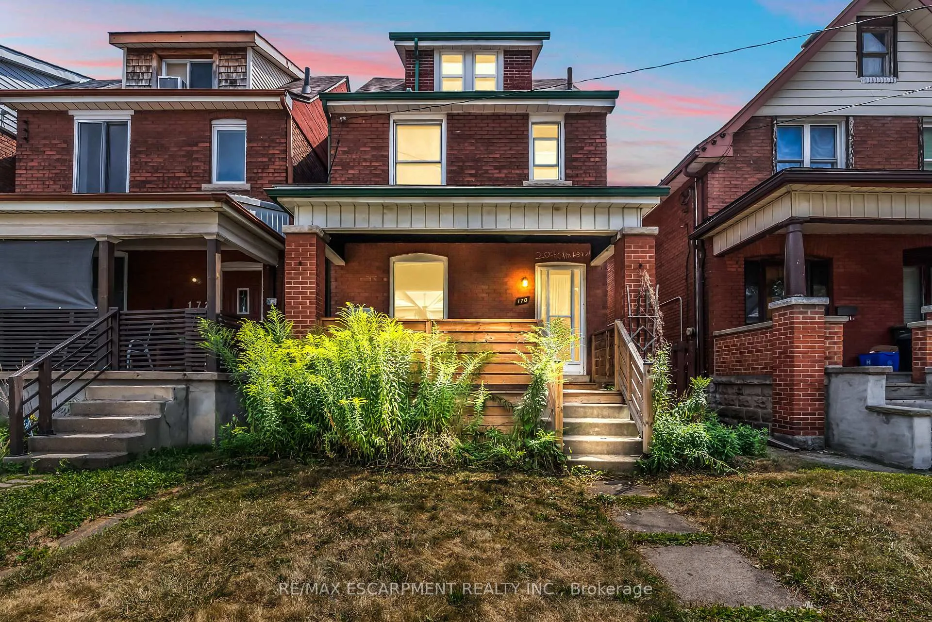 Front of 170 Grosvenor Avenue N
