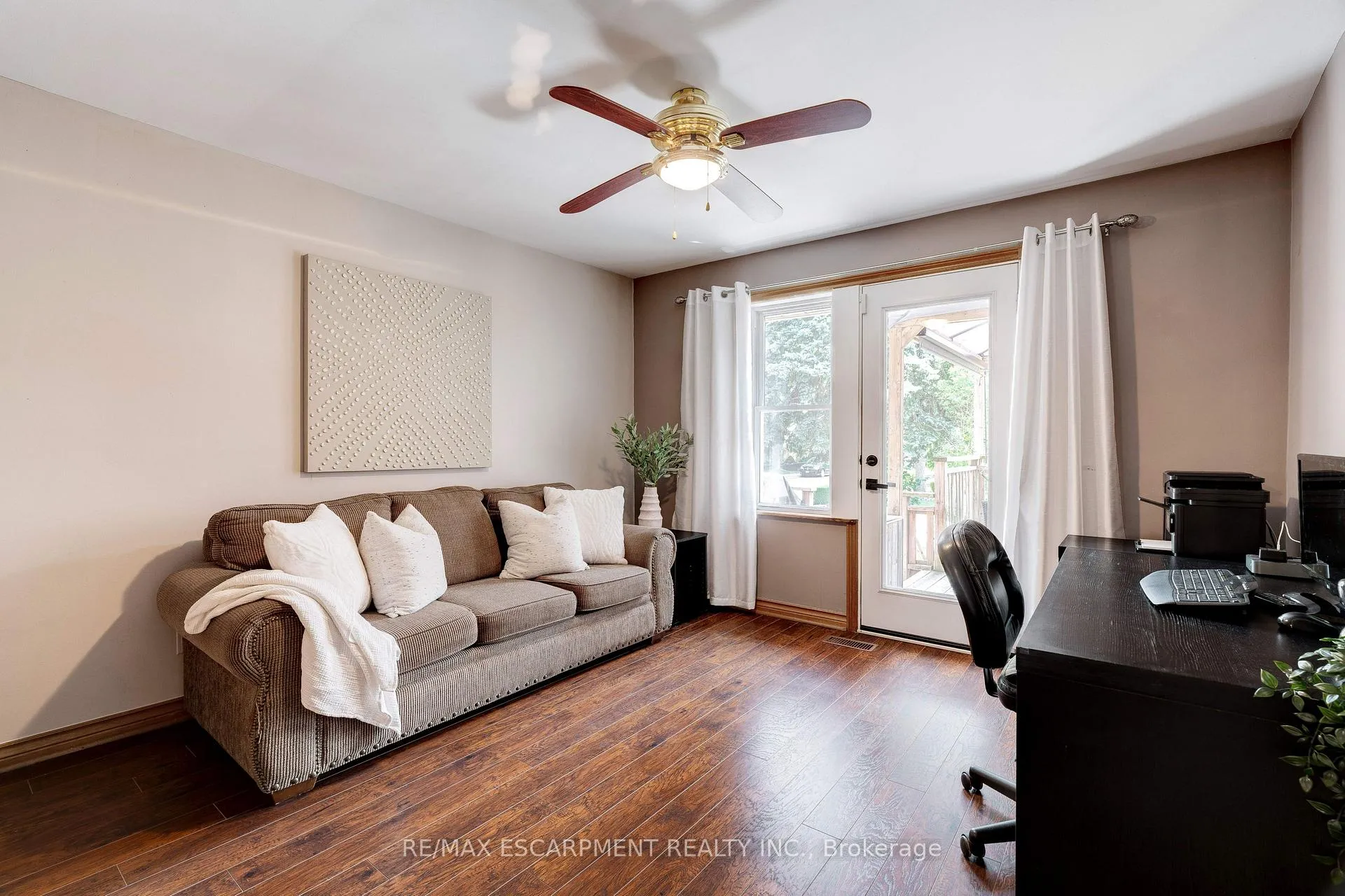 Photo 11 of 4 Beston Drive, Hamilton, Lisgar — HOMEH