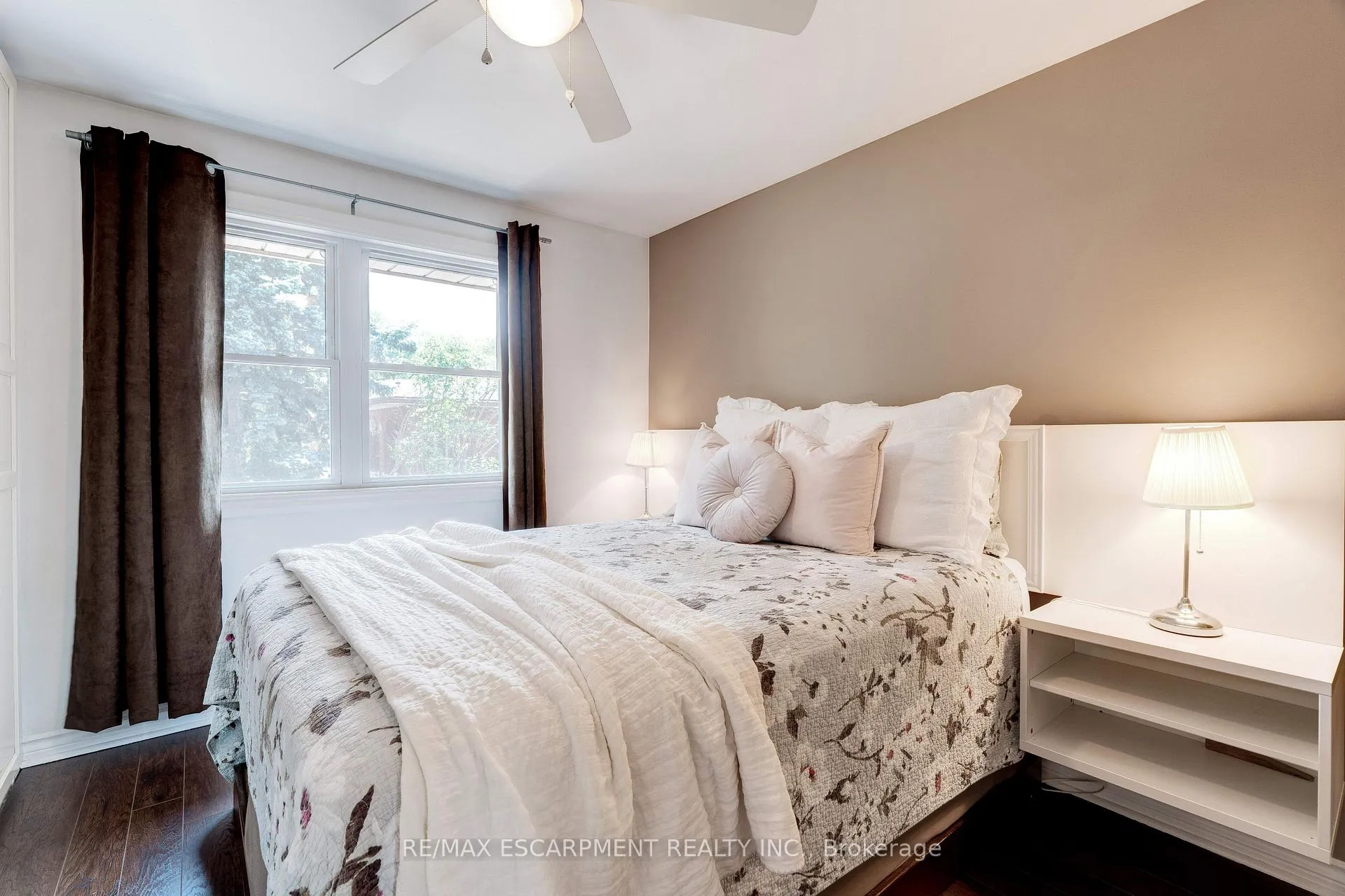 Photo 12 of 4 Beston Drive, Hamilton, Lisgar — HOMEH