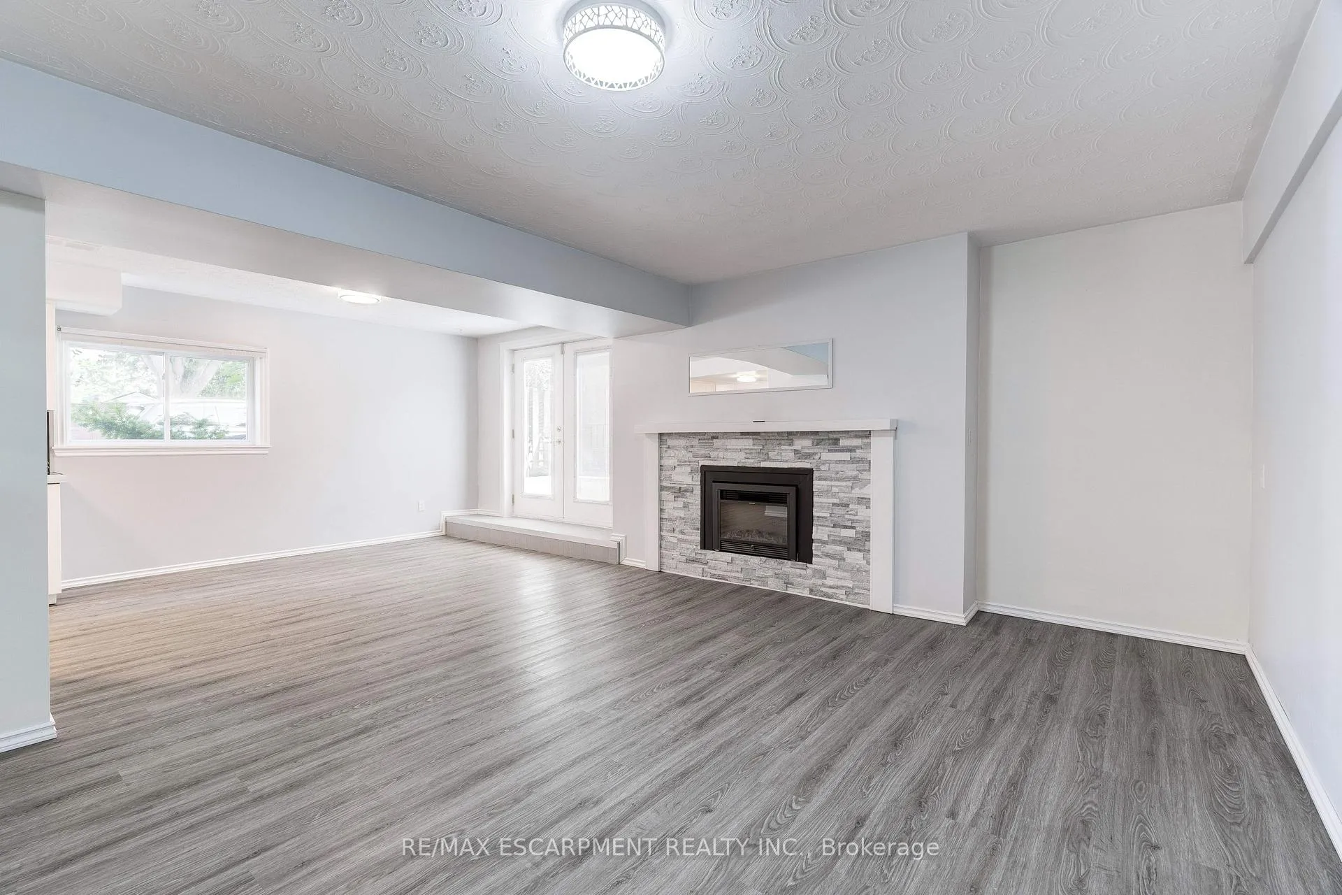 Photo 15 of 4 Beston Drive, Hamilton, Lisgar — HOMEH