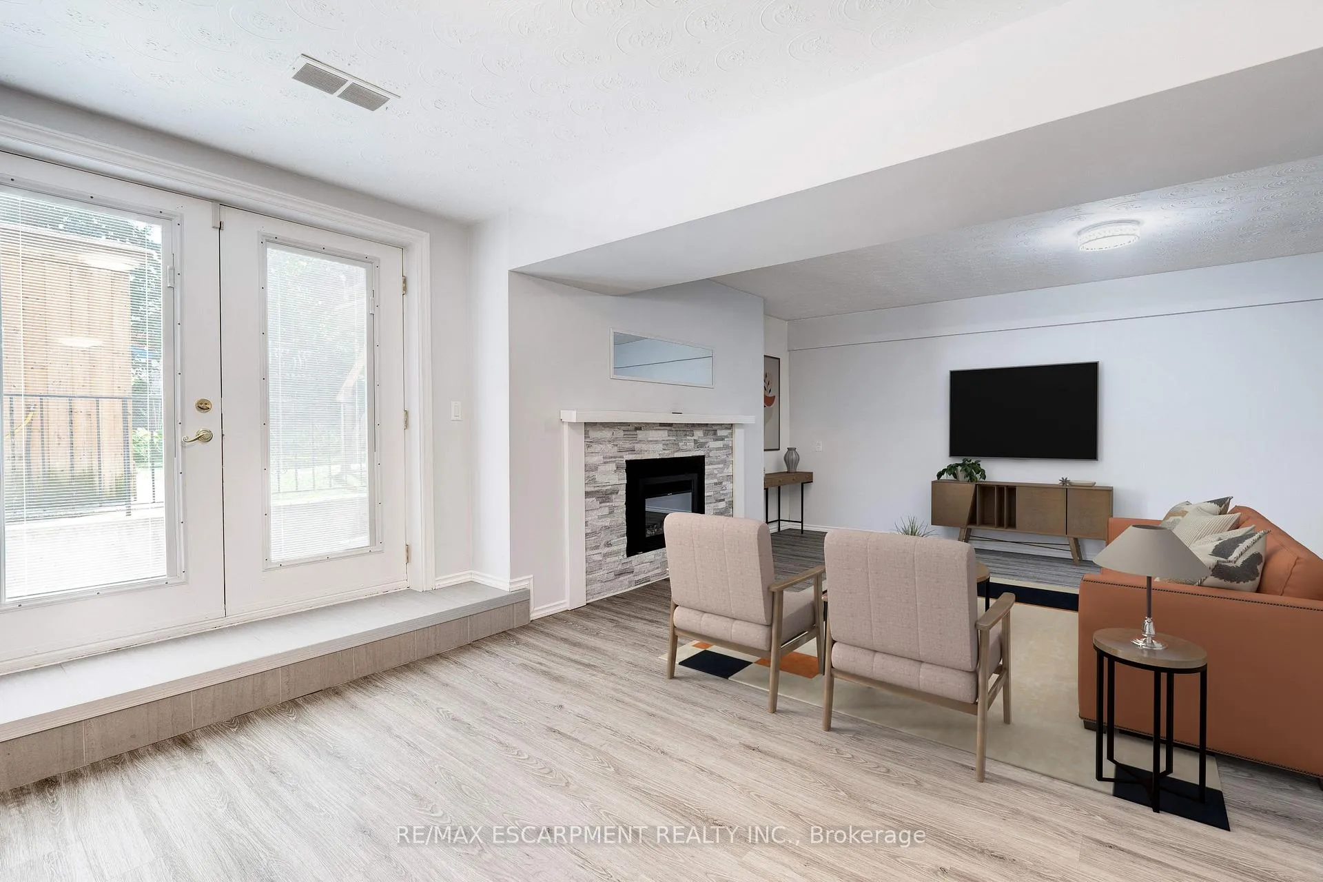 Photo 18 of 4 Beston Drive, Hamilton, Lisgar — HOMEH