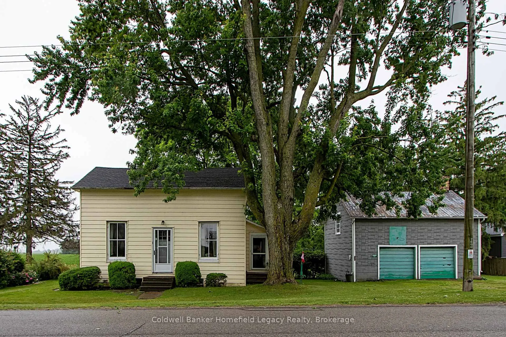 Photo 1 of 5991 Line 6, Perth South, Blanshard — HOMEH