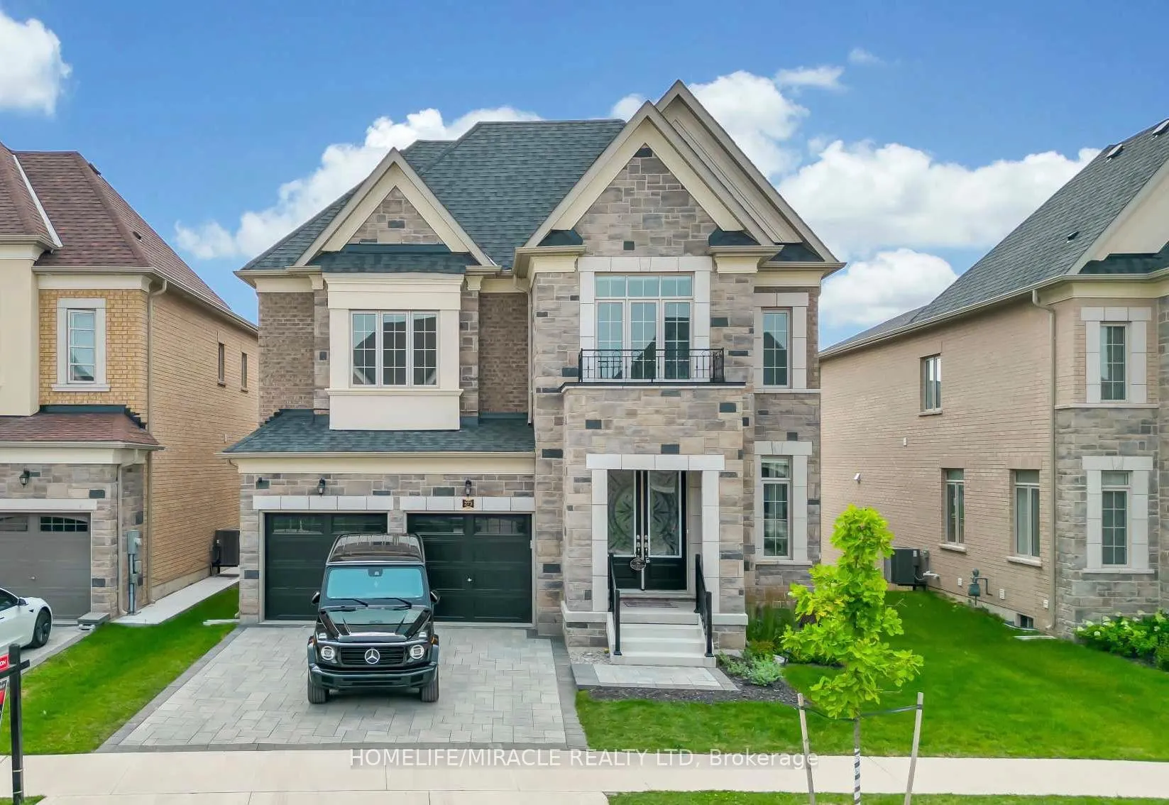 Photo 2 of 273 Forest Creek Drive, Kitchener — HOMEH