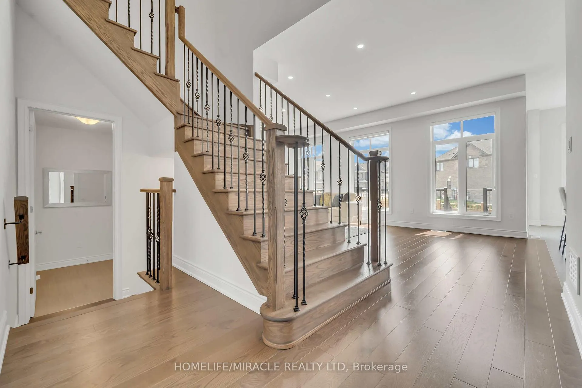 Photo 9 of 273 Forest Creek Drive, Kitchener — HOMEH
