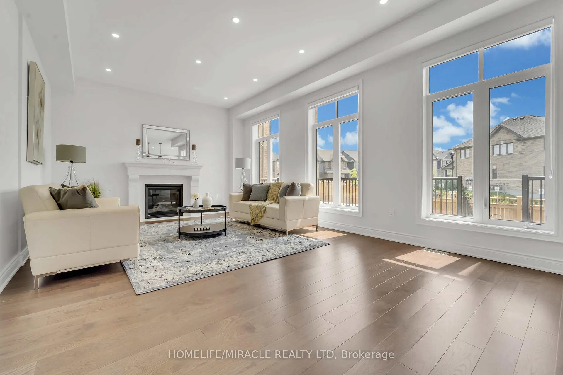 Photo 10 of 273 Forest Creek Drive, Kitchener — HOMEH